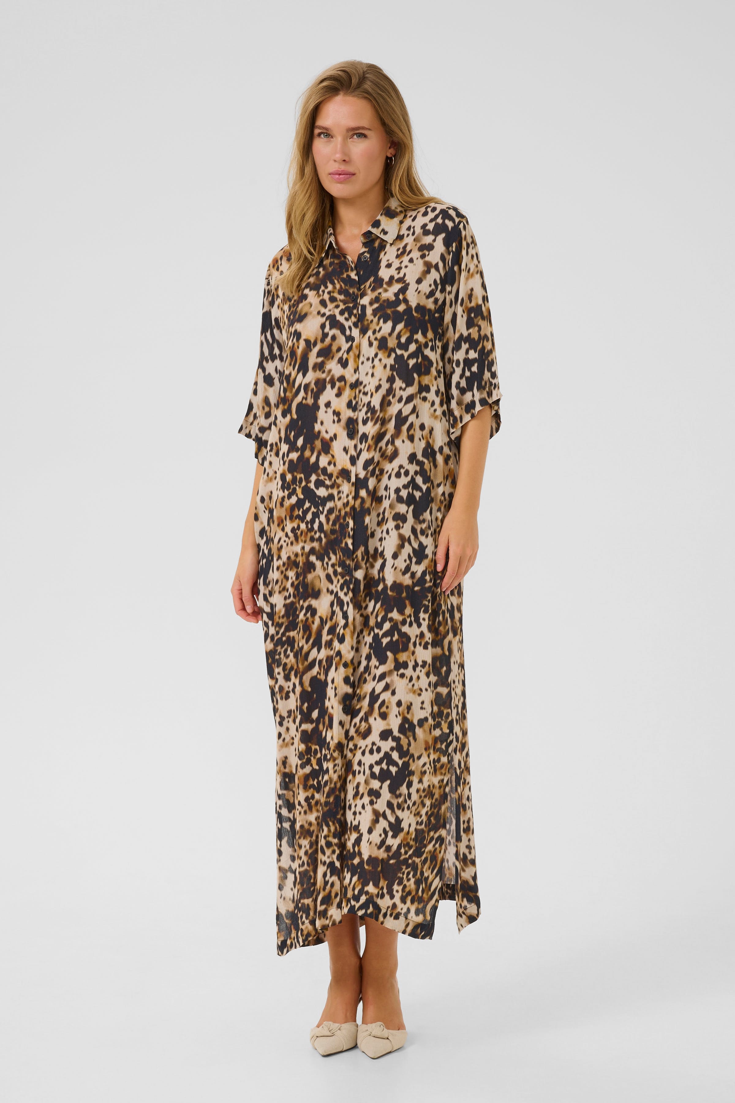 KAthora Jurk LOOKBOOK FRONT 10510040-107550