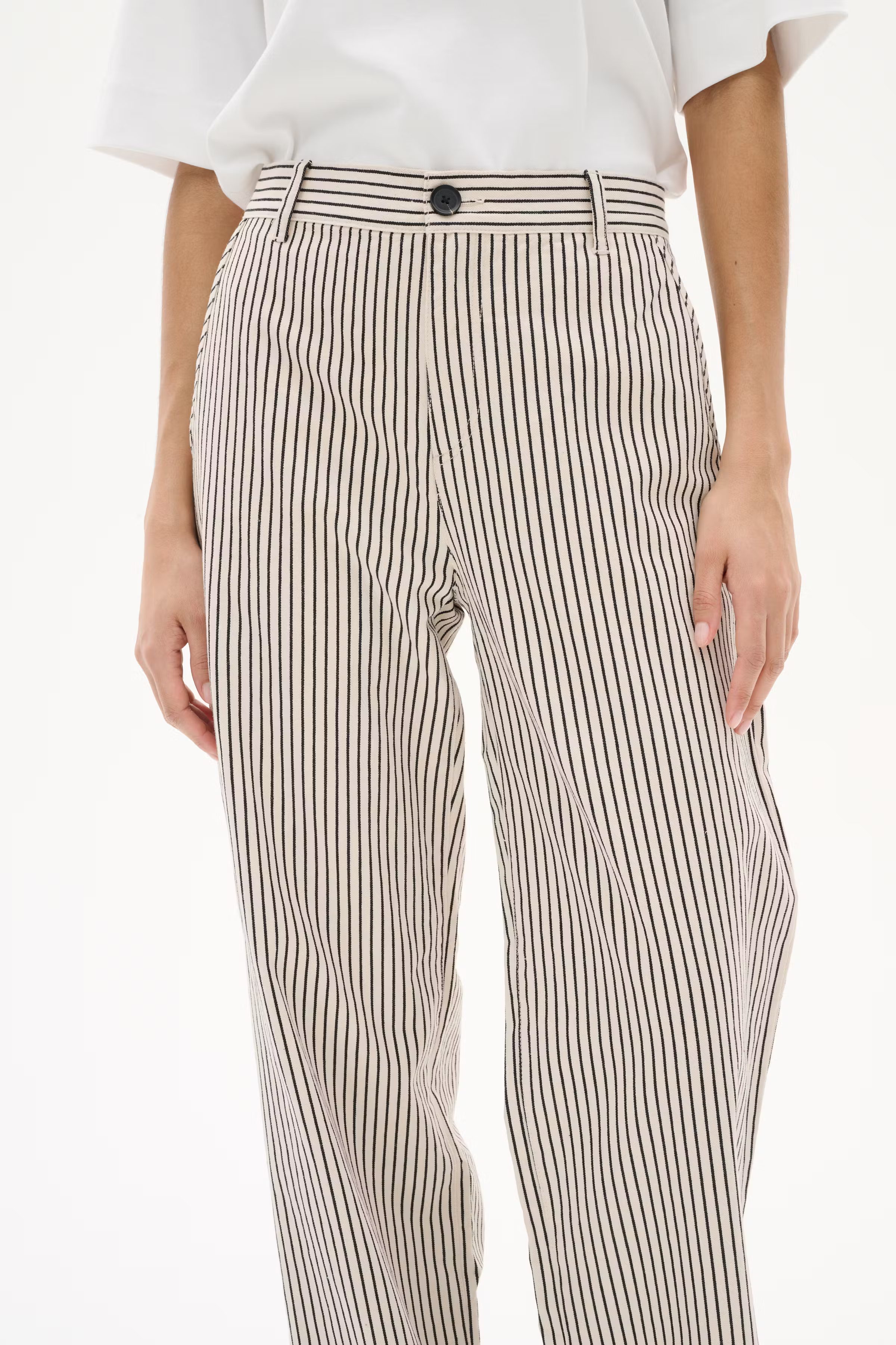 BaiIW Jeans LOOKBOOK FRONT 30110562-302821