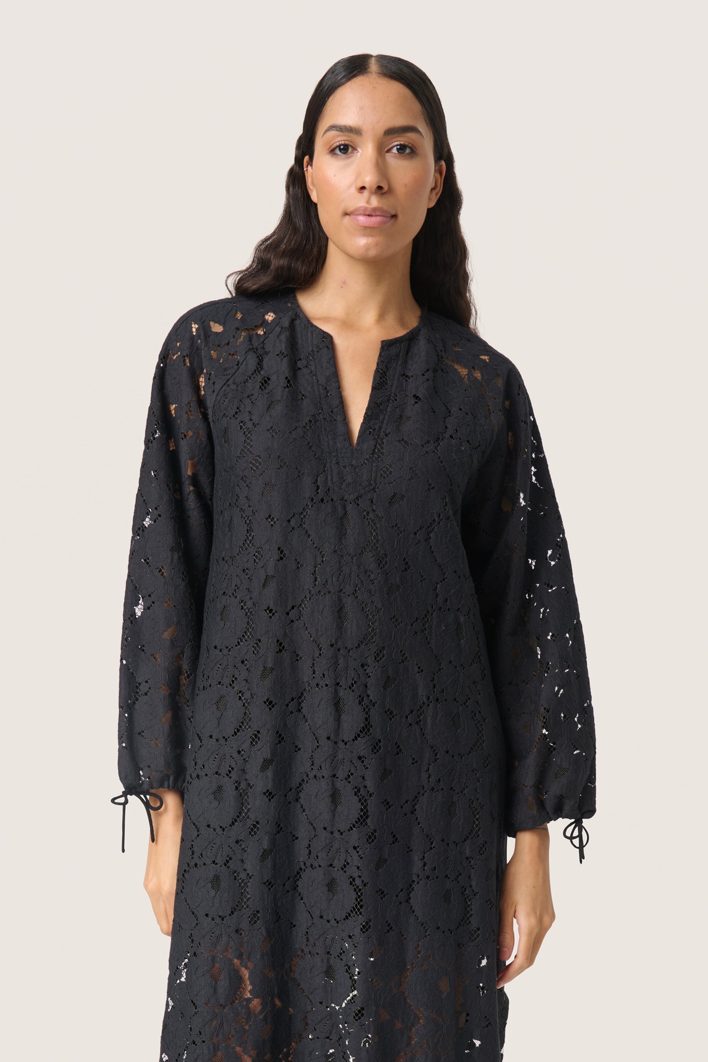 SLTaya Klänning LOOKBOOK FRONT 30408672-194008