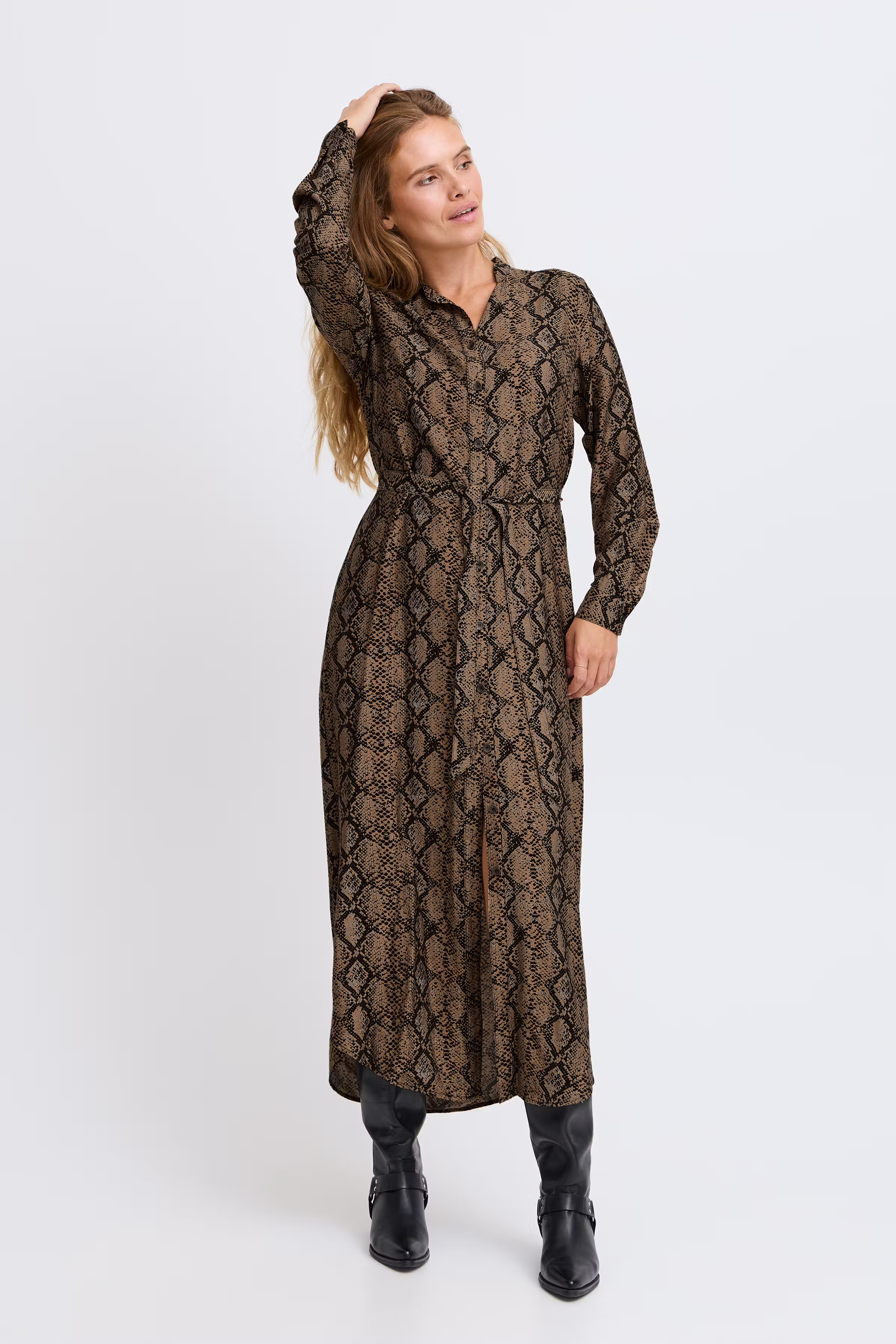 PZHARPER Kjole LOOKBOOK FRONT 50208344-203733