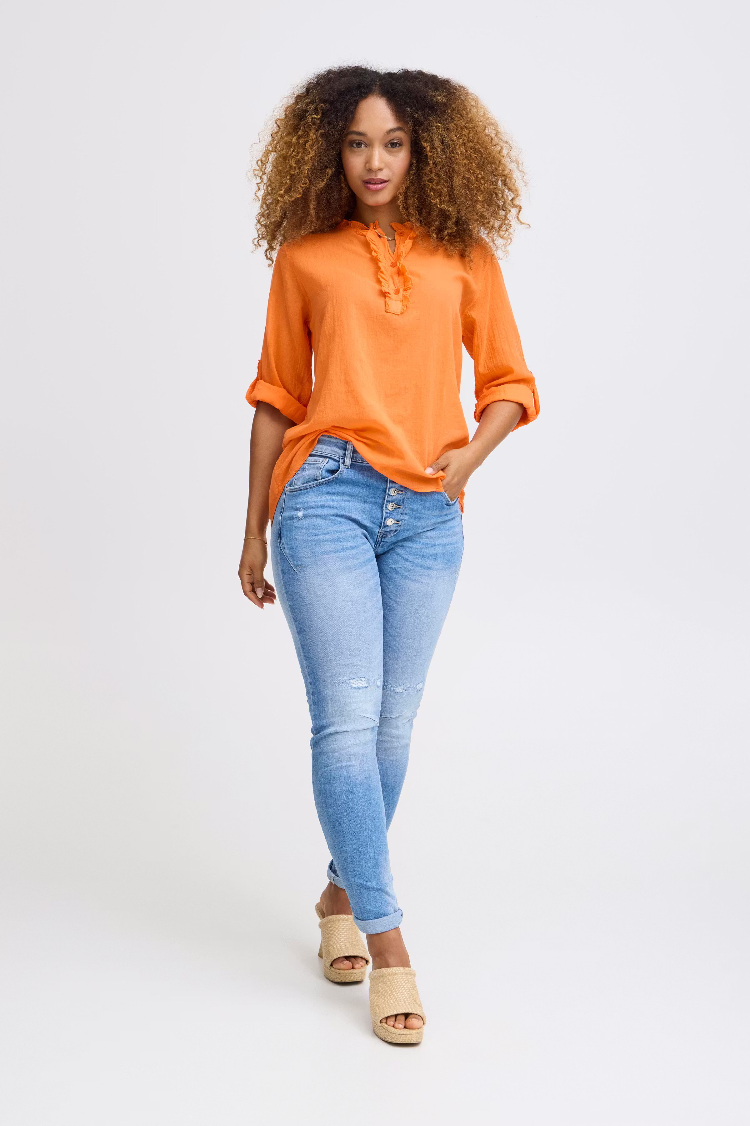 SBGAMMA Bluse LOOKBOOK FRONT 22100565-161360