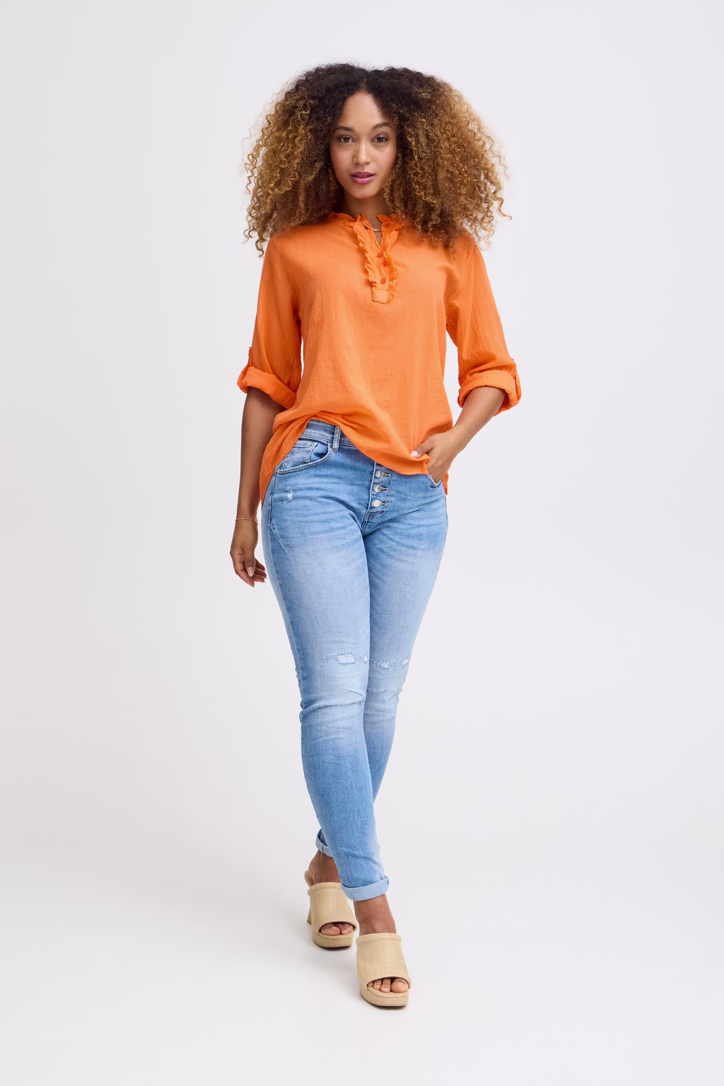 SBGAMMA Bluse LOOKBOOK FRONT 22100565-161360