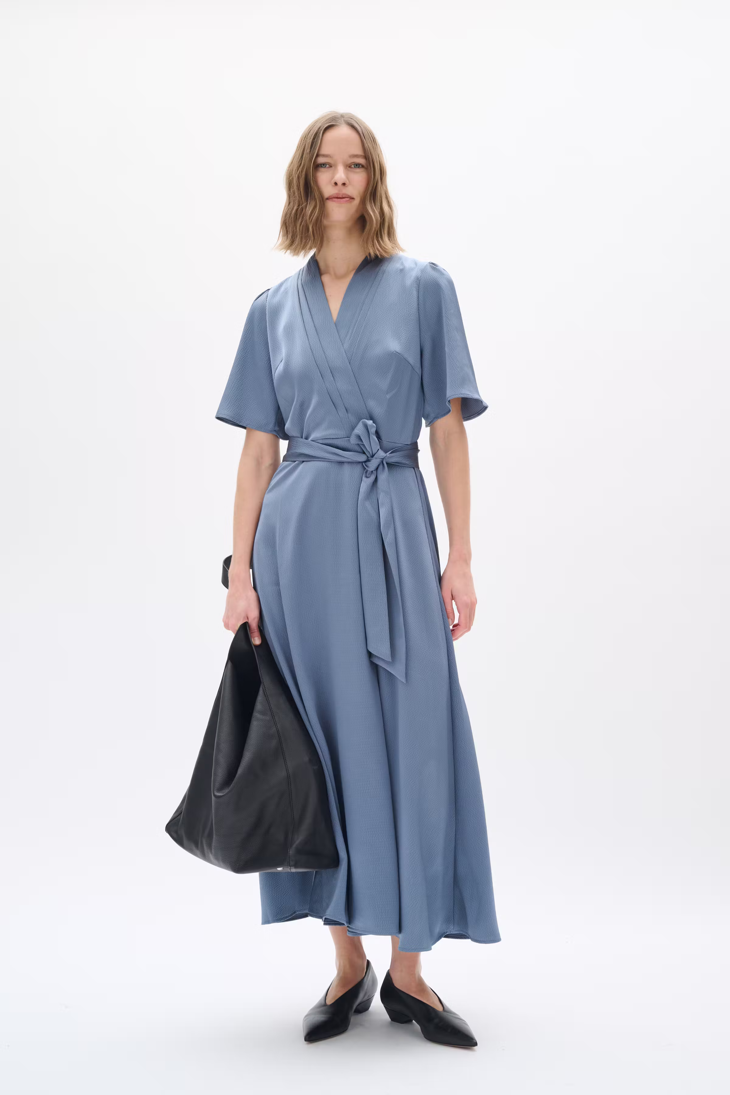 SendraIW Dress LOOKBOOK FRONT 30111079-183916