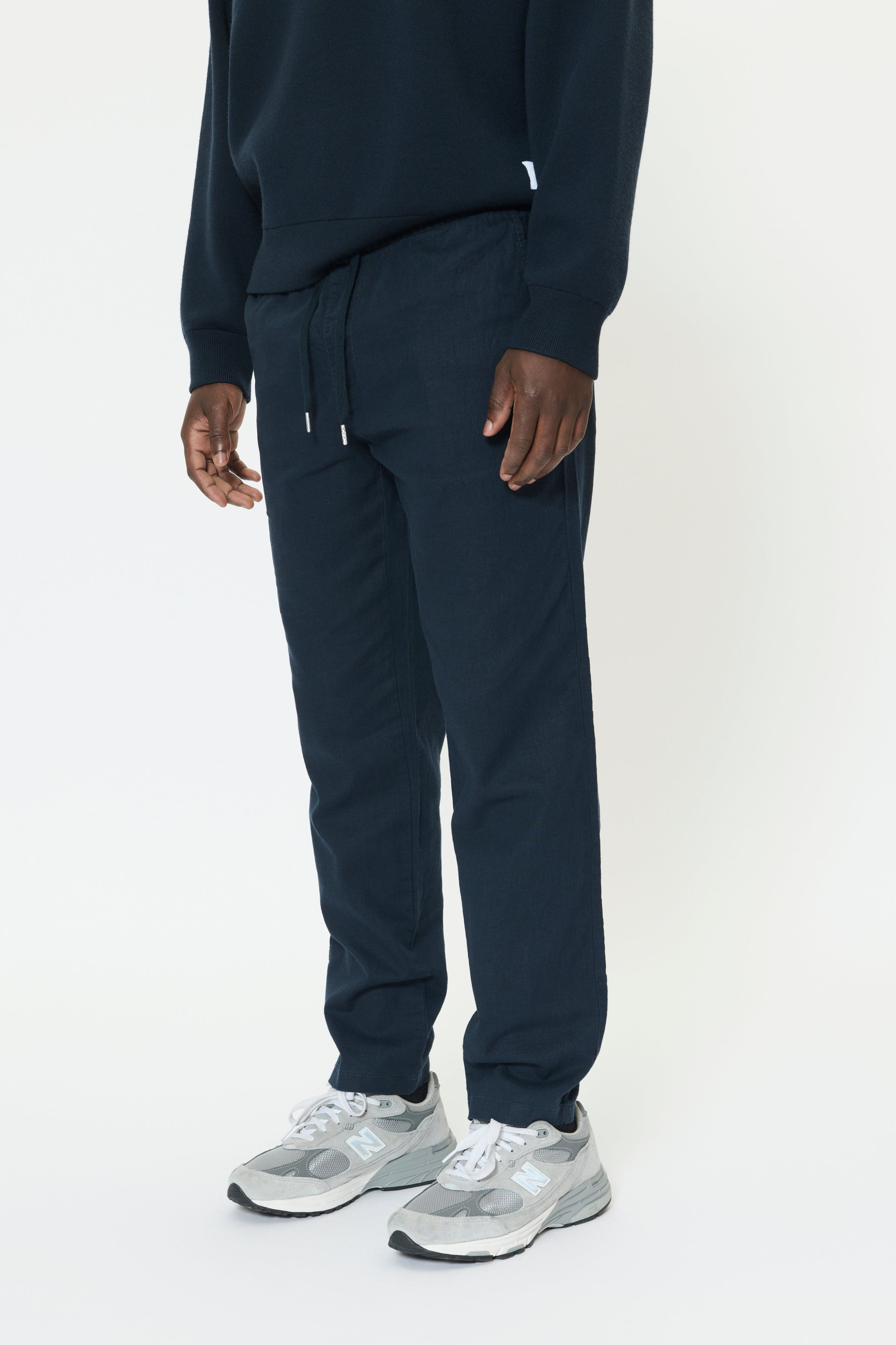 MAbarton linen trousers LOOKBOOK FRONT 30206031-194011