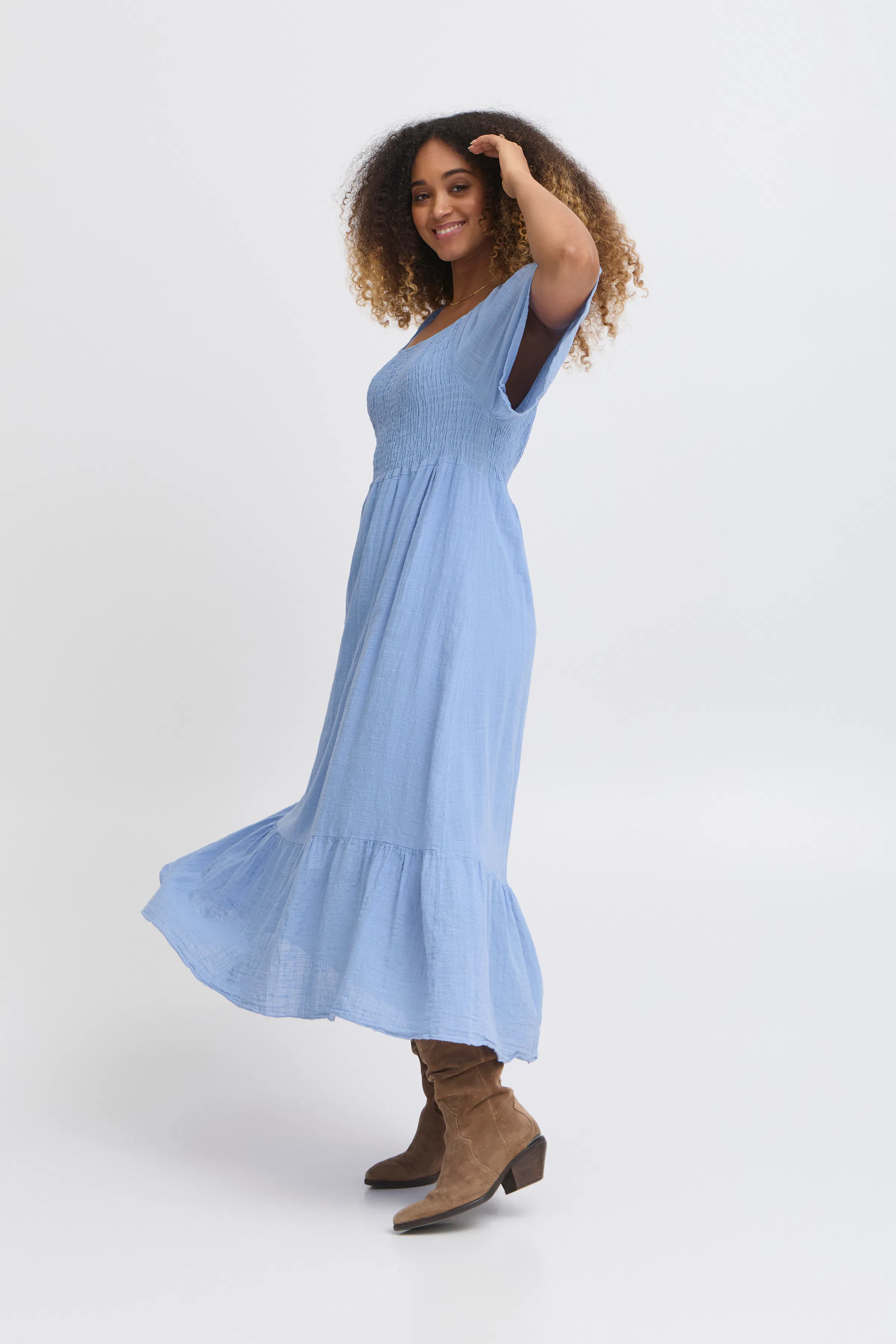 SBALEXA Kjole LOOKBOOK FRONT 22100929-174041