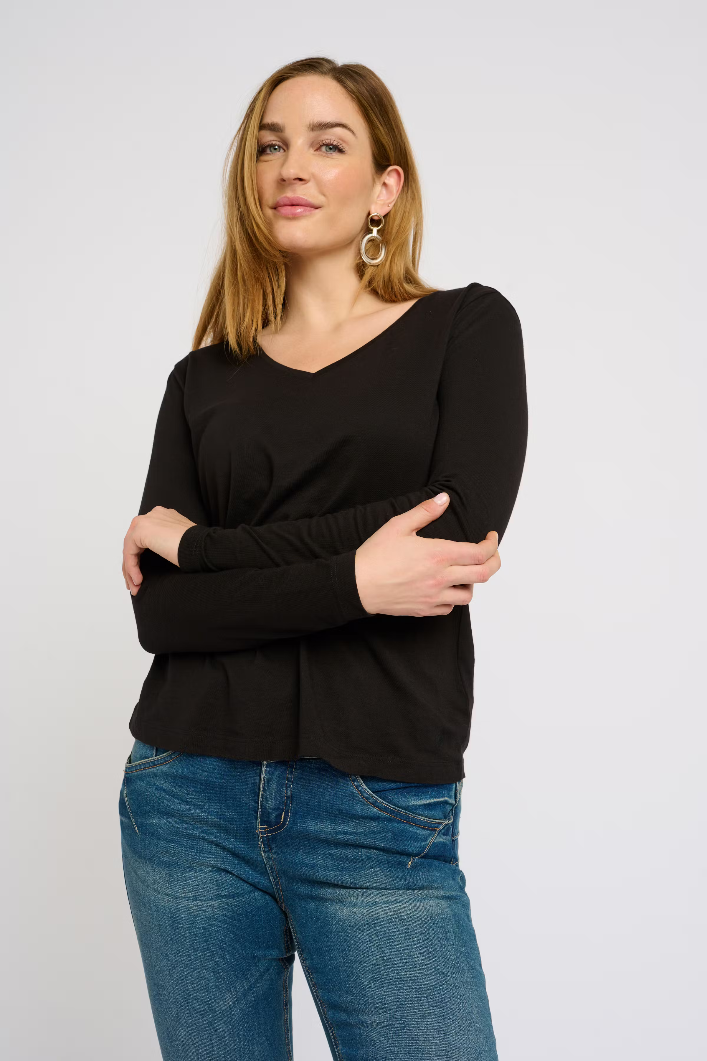 Naia Langærmet T-shirt LOOKBOOK FRONT 10605255-100120