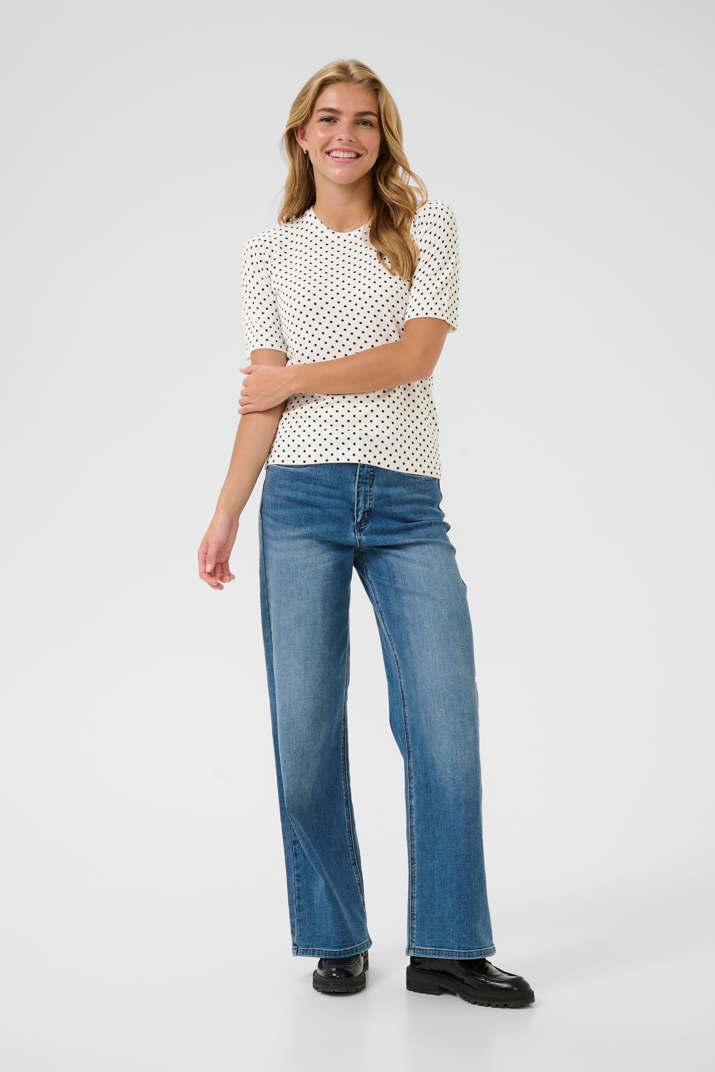 KAliz Pullover LOOKBOOK FRONT 10509548-107927