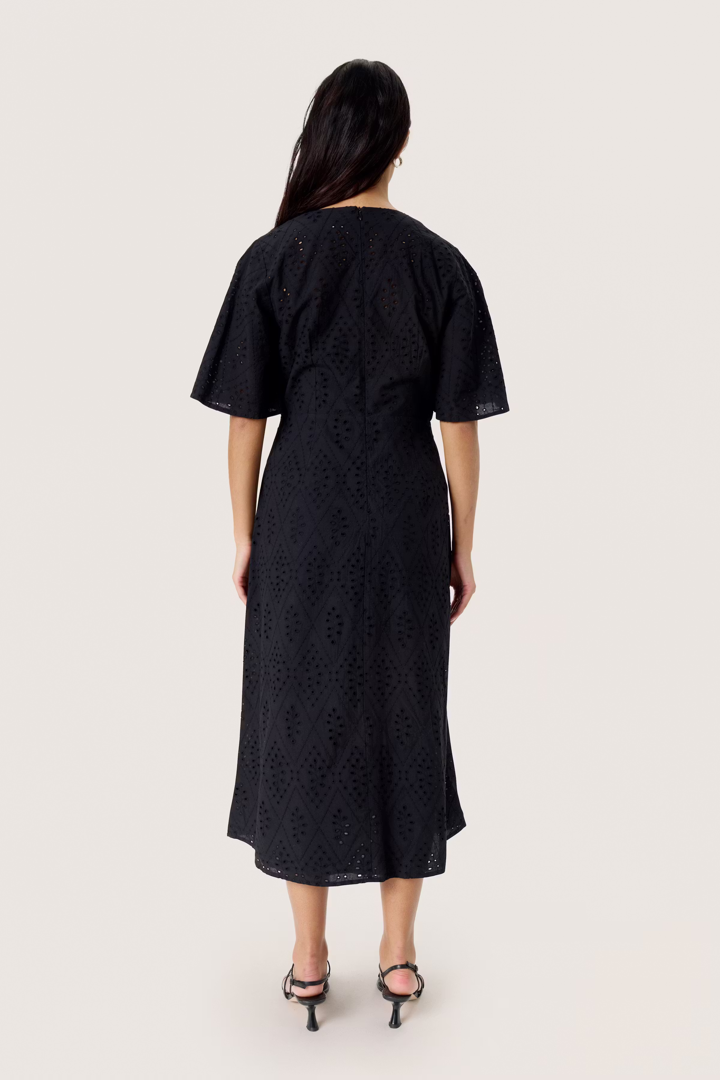 SLJoella Dress LOOKBOOK BACK 30408221-194008