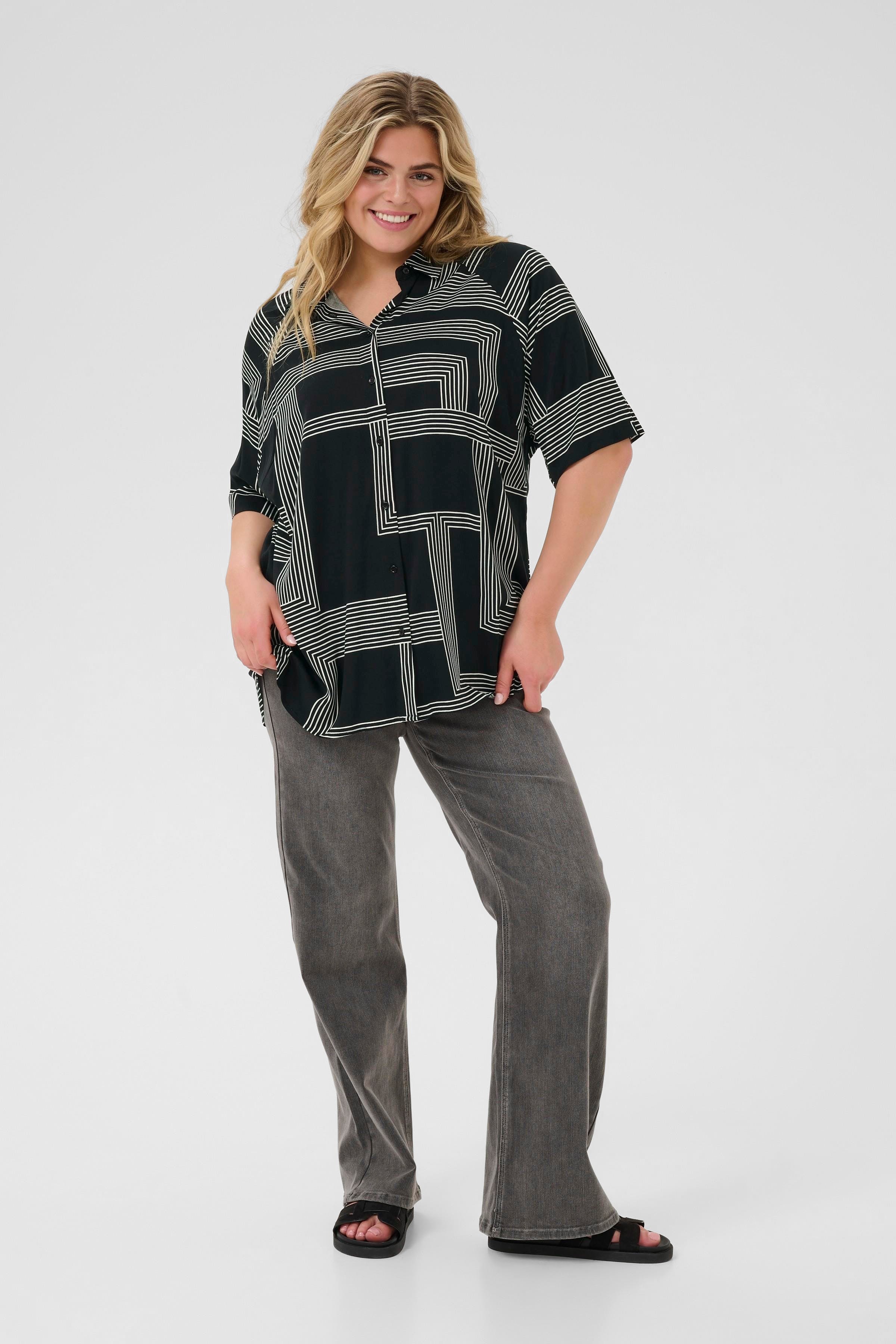 KCdonna Shirt LOOKBOOK FRONT 10583423-107704