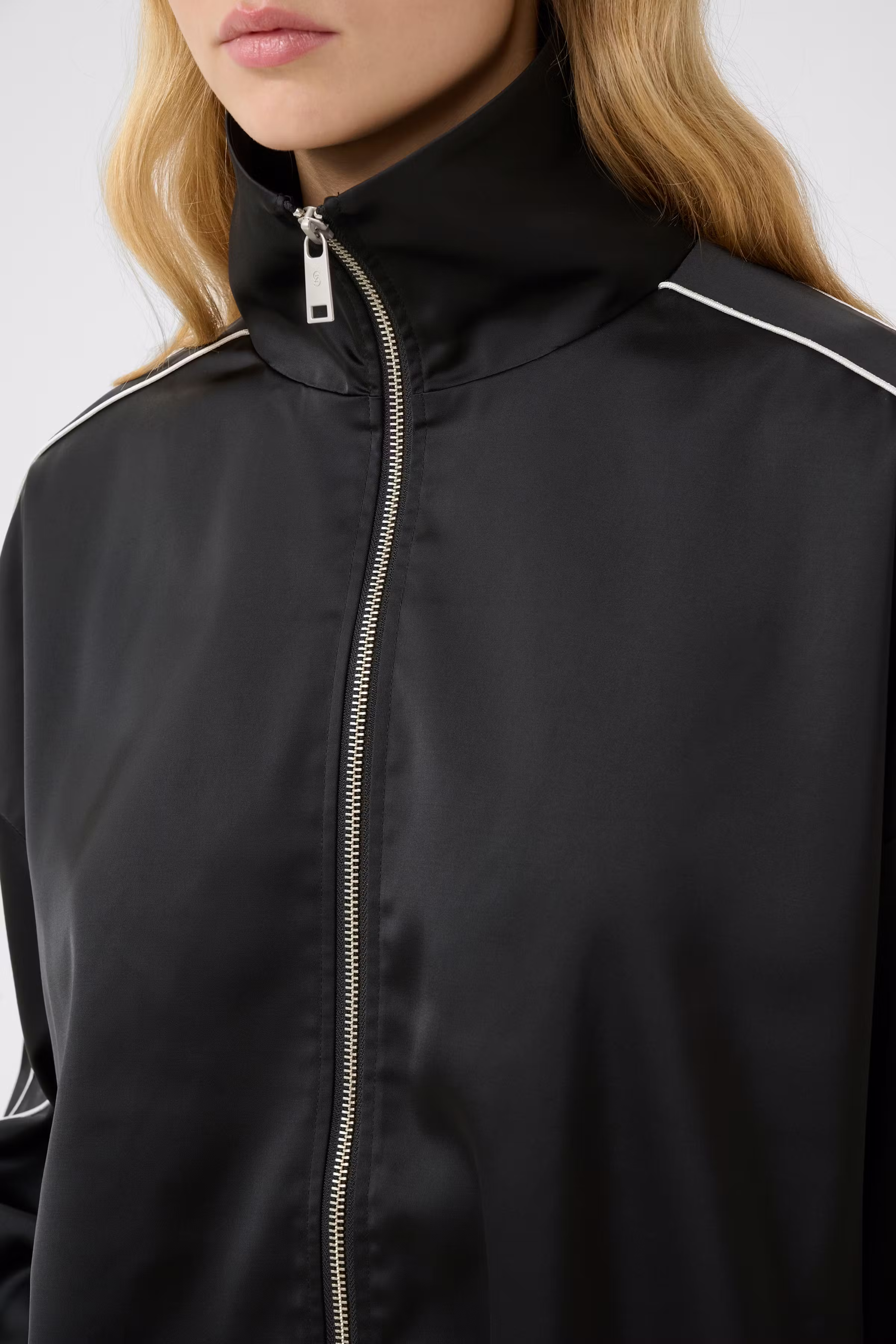 GZbicca Tracksuit jakke LOOKBOOK DETAIL 10910645-100017