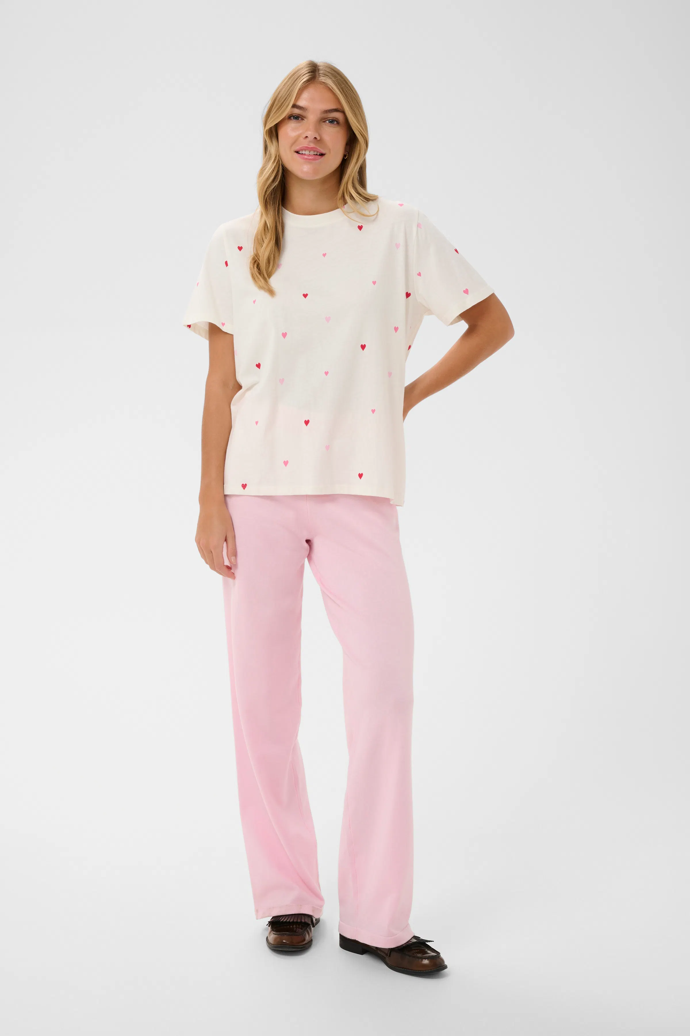 Johanna T-shirt LOOKBOOK FRONT 30513937-304793