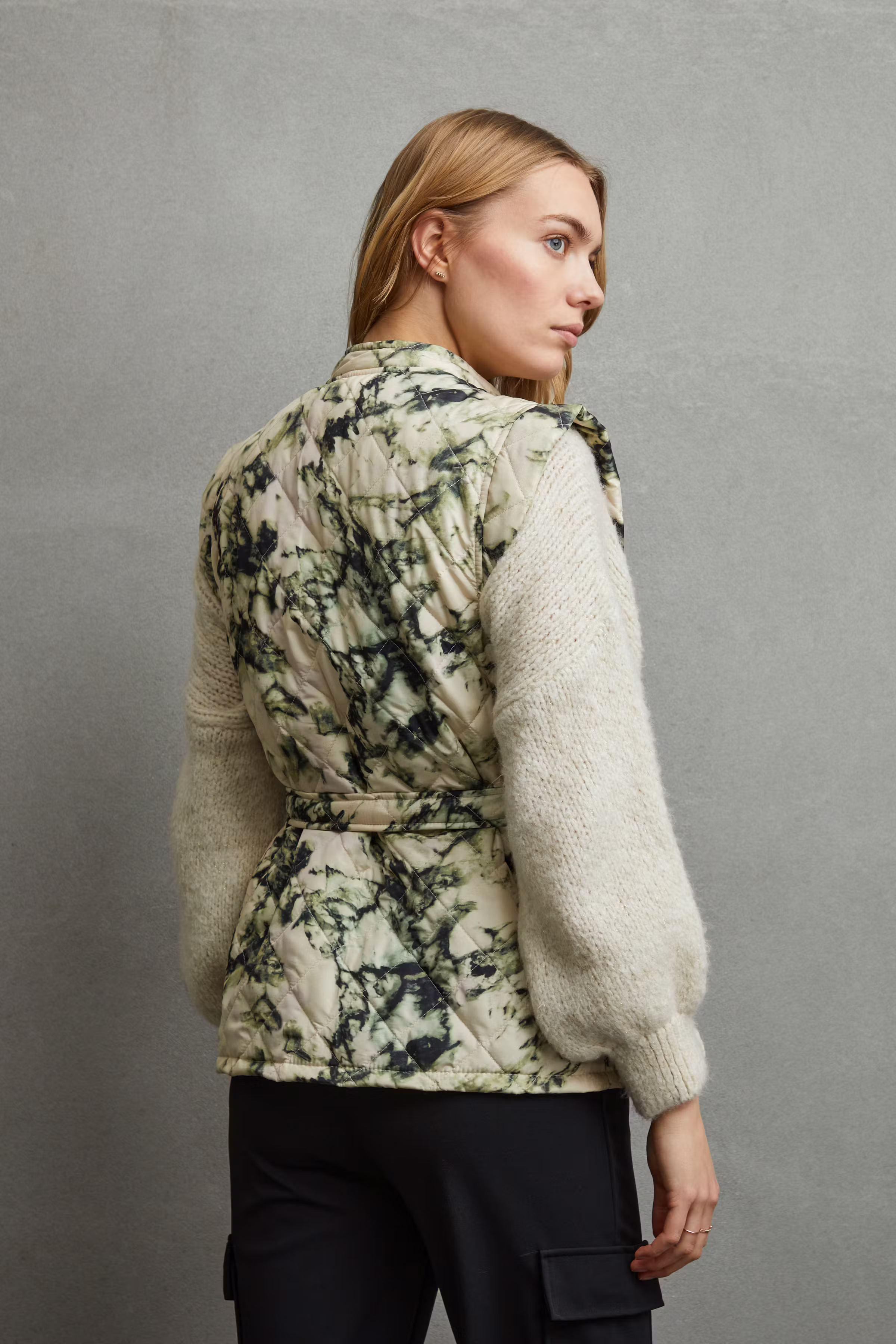 SBLUCA Vest bovenkleding LOOKBOOK BACK 22100023-130907