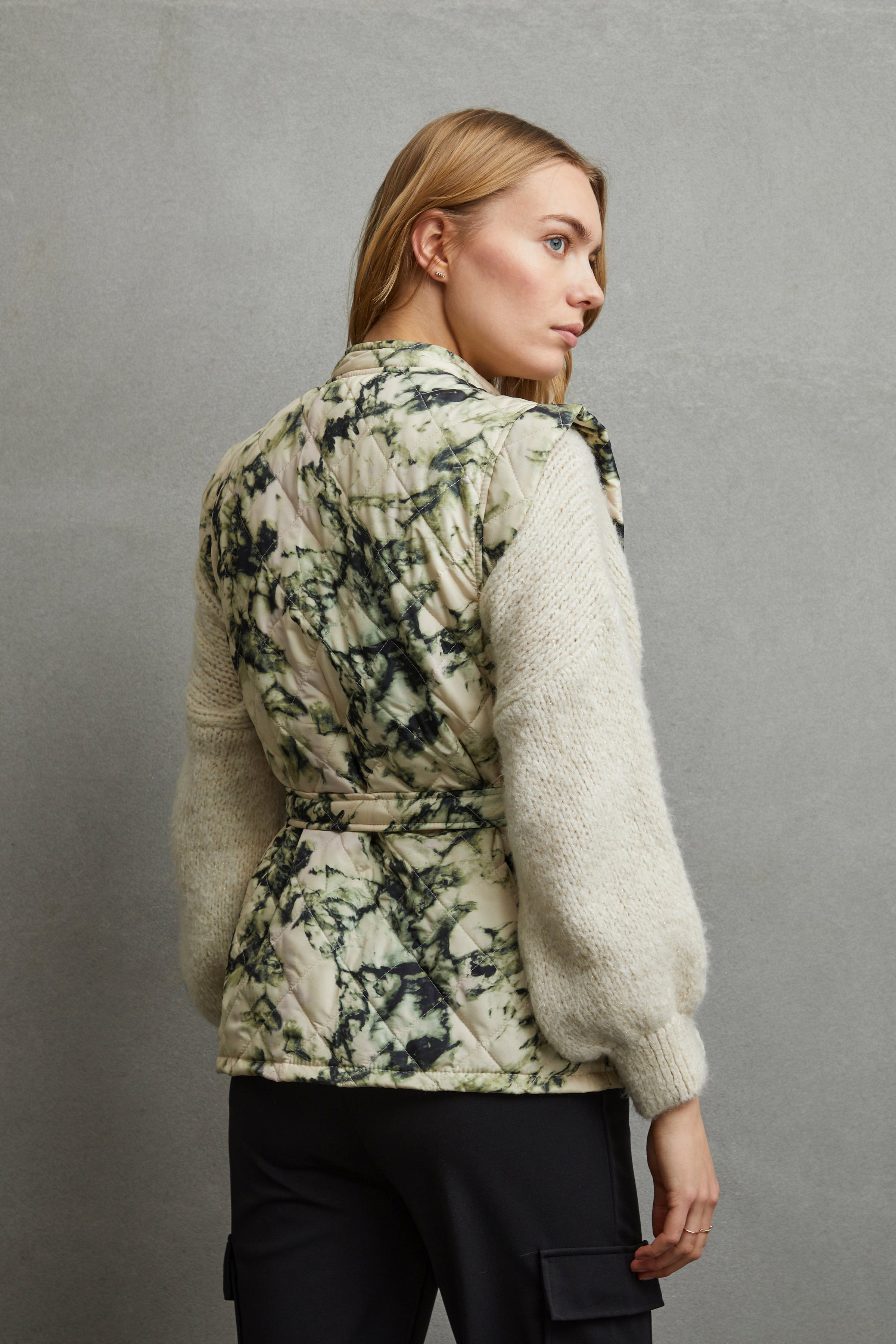 SBLUCA Weste oberbekleidung LOOKBOOK BACK 22100023-130907