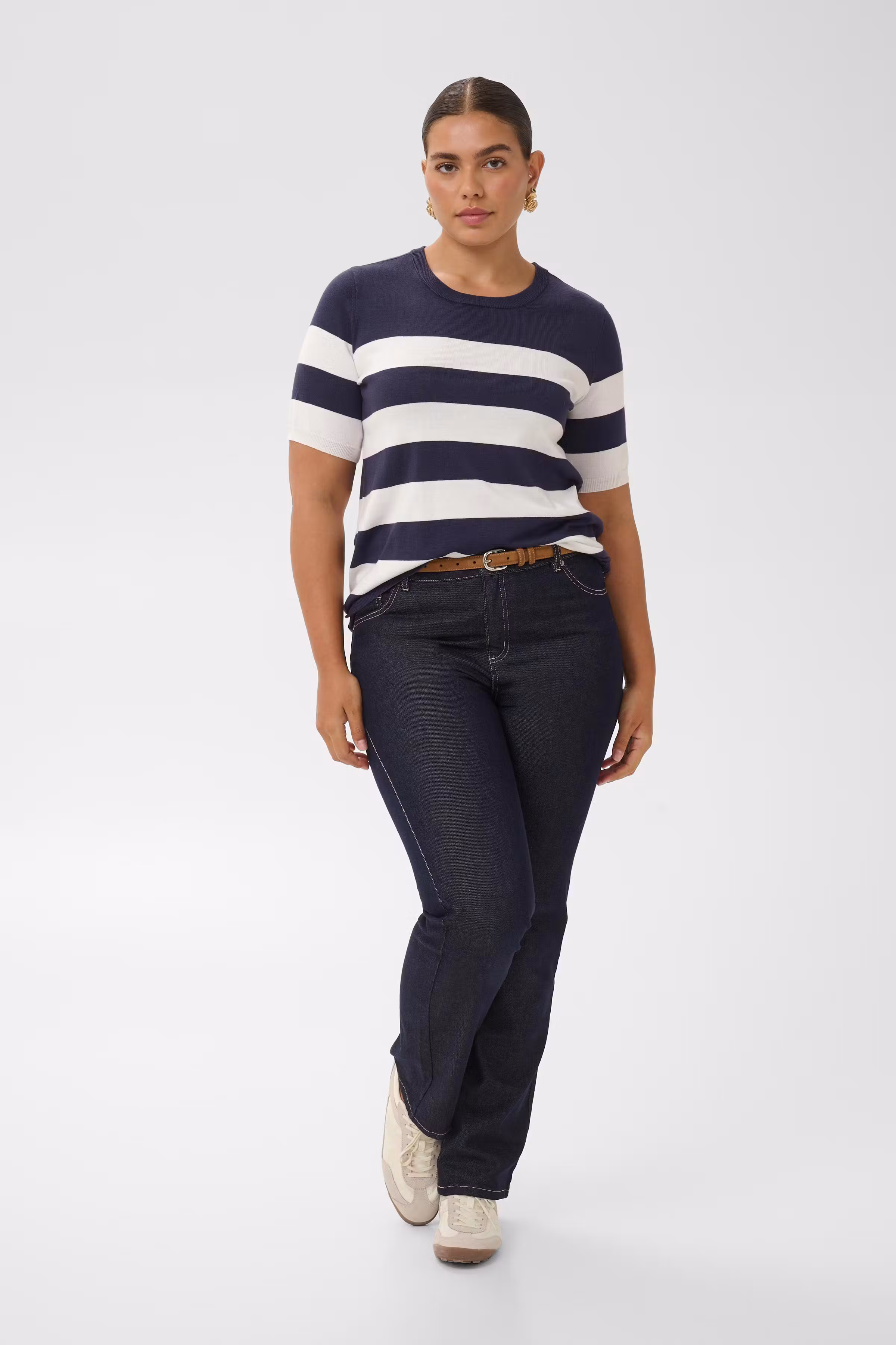 KClizzy Pullover LOOKBOOK FRONT 10582914-1000161