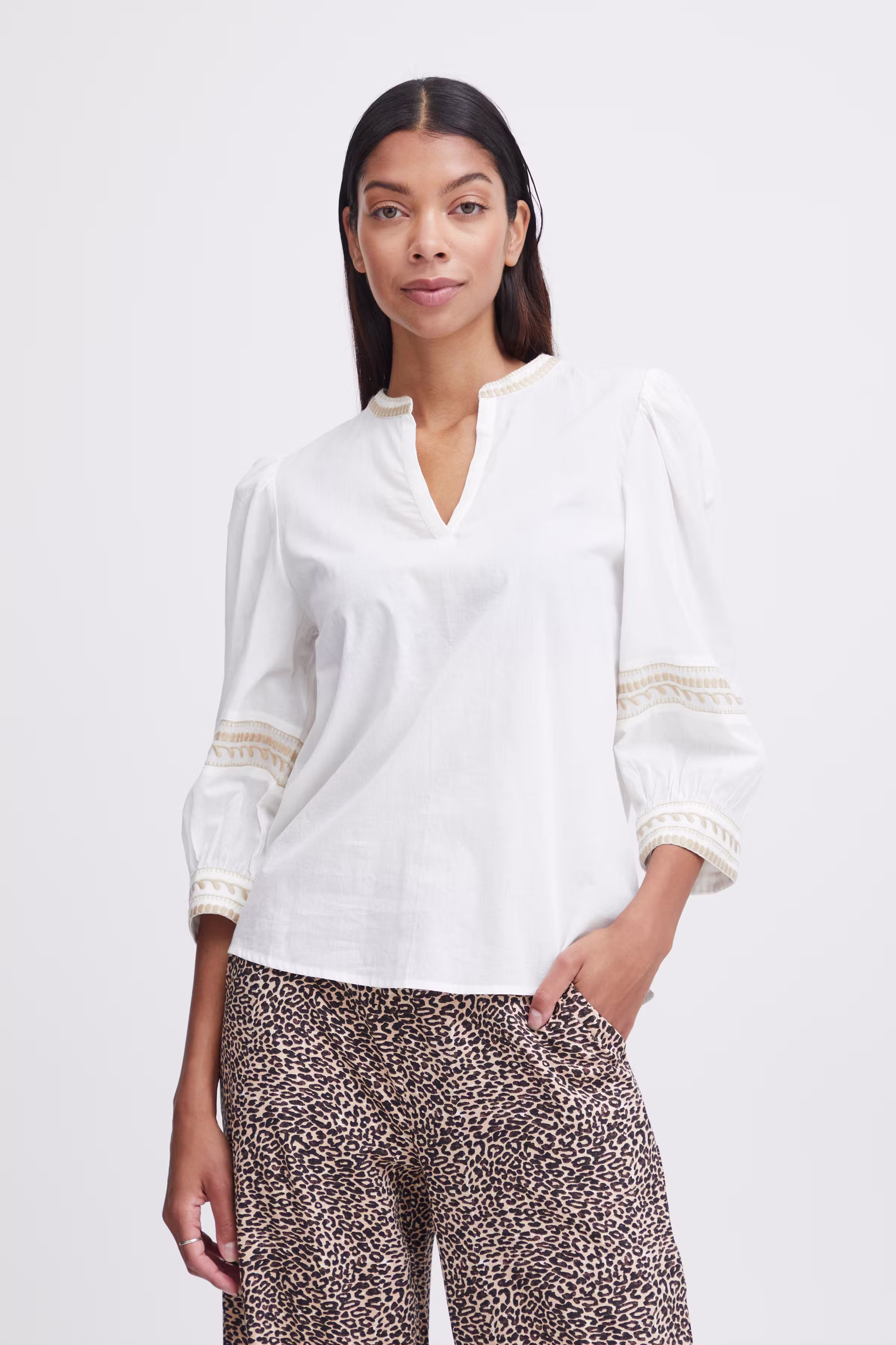 BYJIYA Bluse LOOKBOOK FRONT 20814918-203576