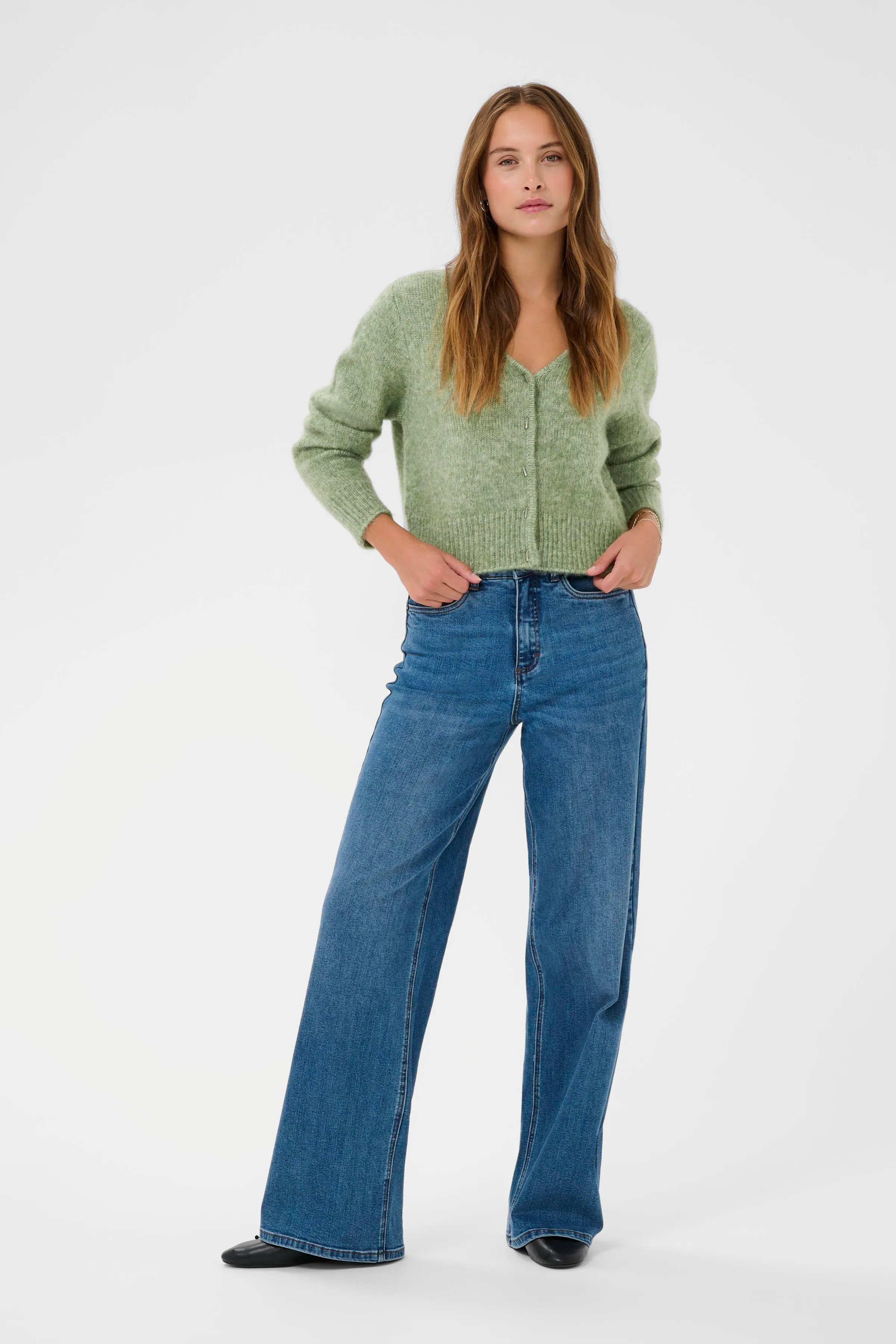 KAmelania Cardigan LOOKBOOK FRONT 10510818-1762121