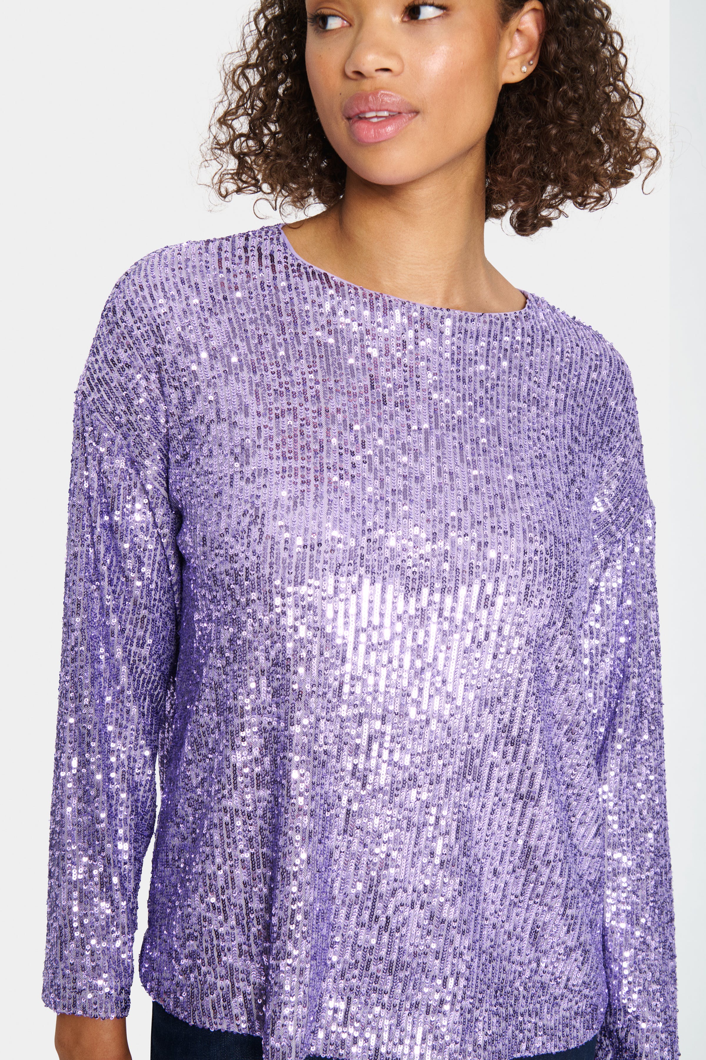 ReyanaSZ Paljett Bluse LOOKBOOK DETAIL 30513969-163823