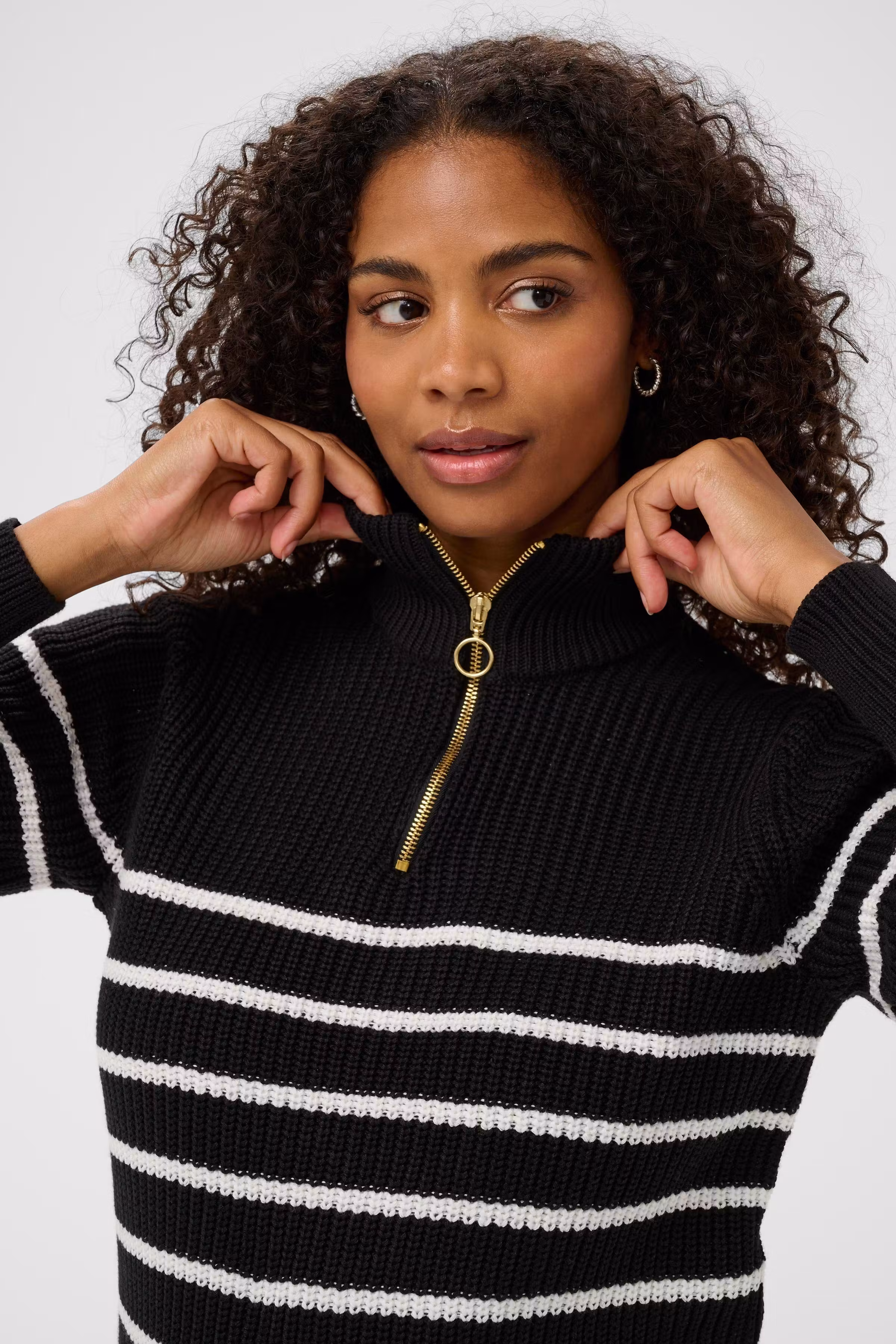 KAlioa Pullover LOOKBOOK DETAIL 10506116-108990