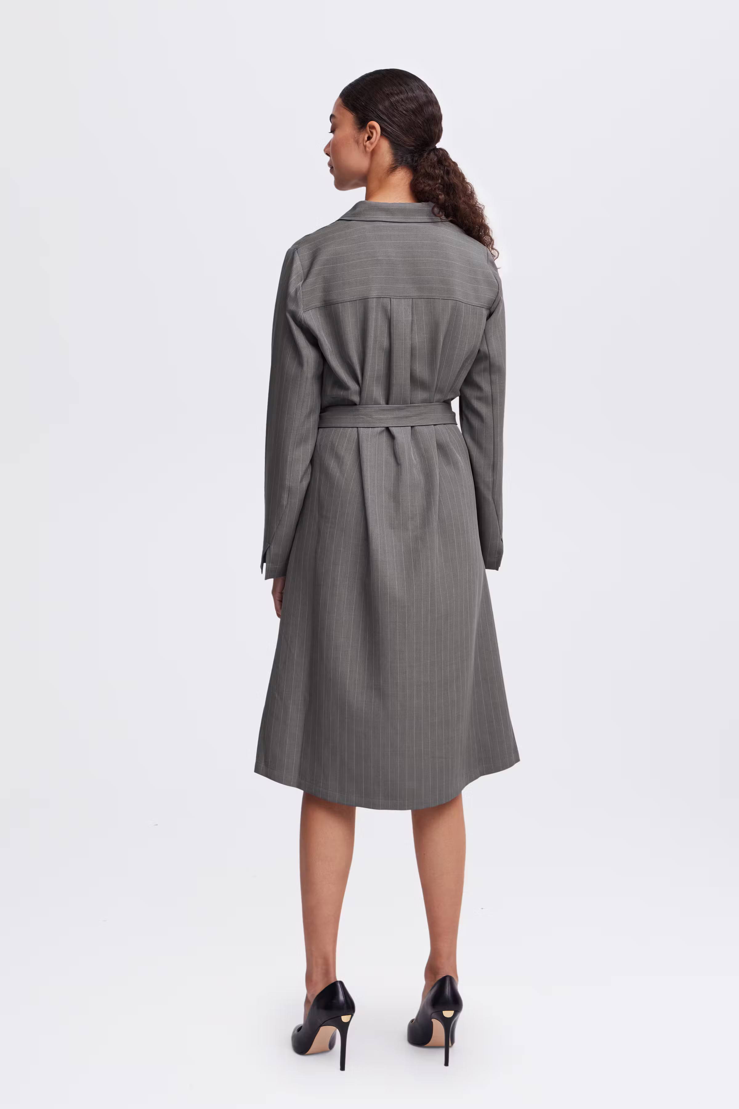 BYMMIDDE Klänning LOOKBOOK BACK 20815638-203923