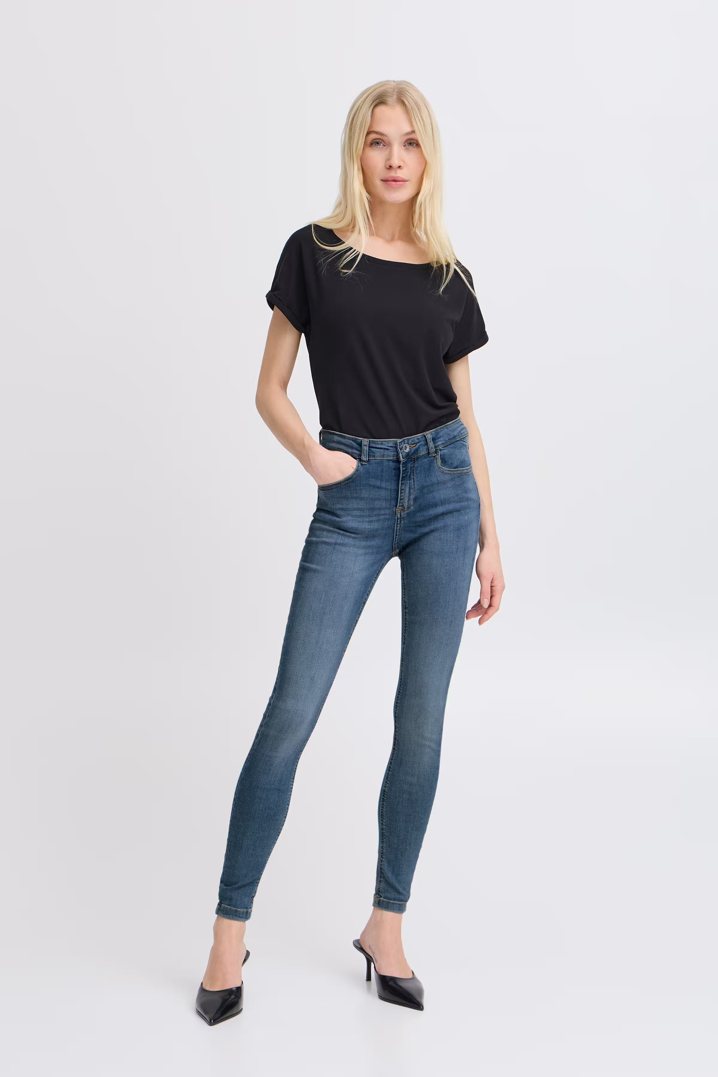 Lola Jeans LOOKBOOK FRONT 20803214-80939