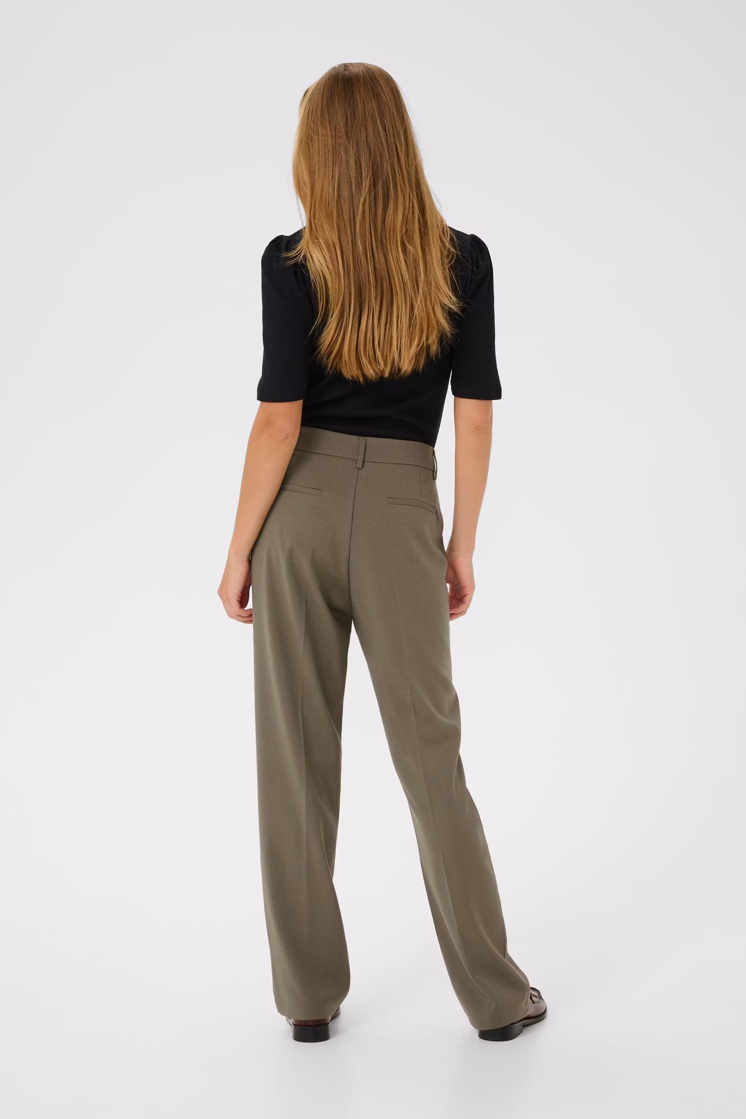 KAmerle Pantalon LOOKBOOK BACK 10511297-190808