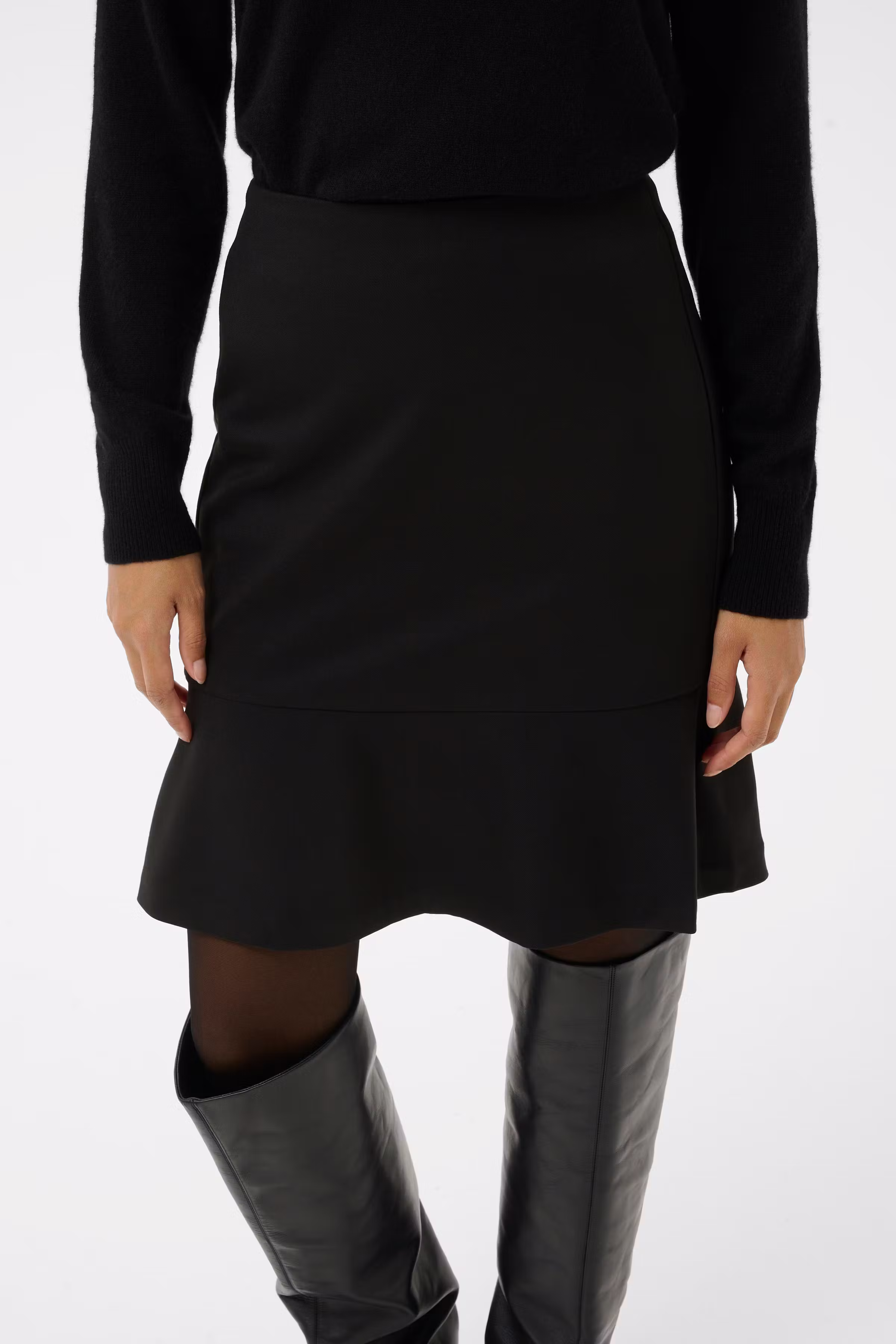 YuktaIW Skirt LOOKBOOK DETAIL 30111134-194008