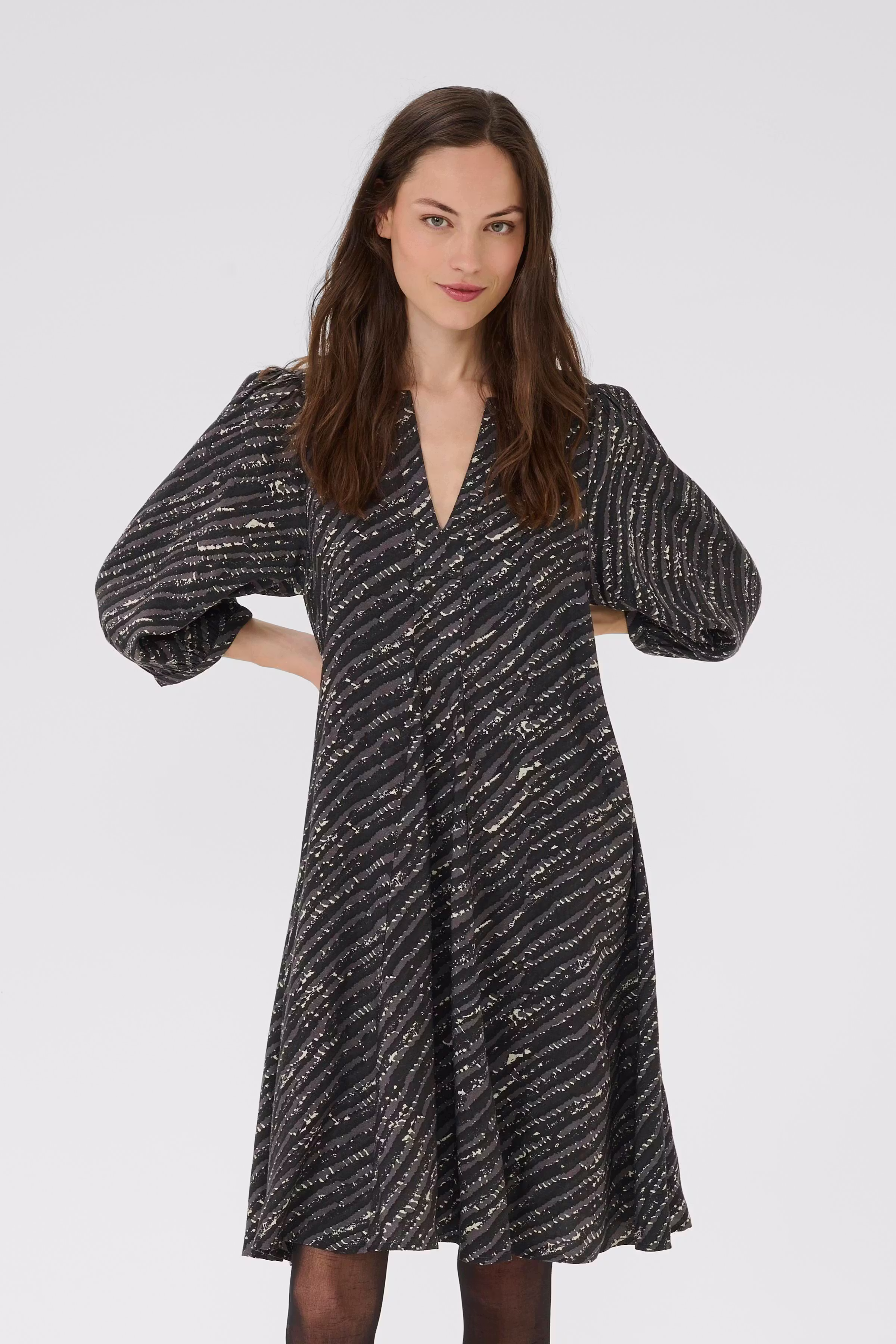 KBDavina Kleid LOOKBOOK FRONT 10105783-108912