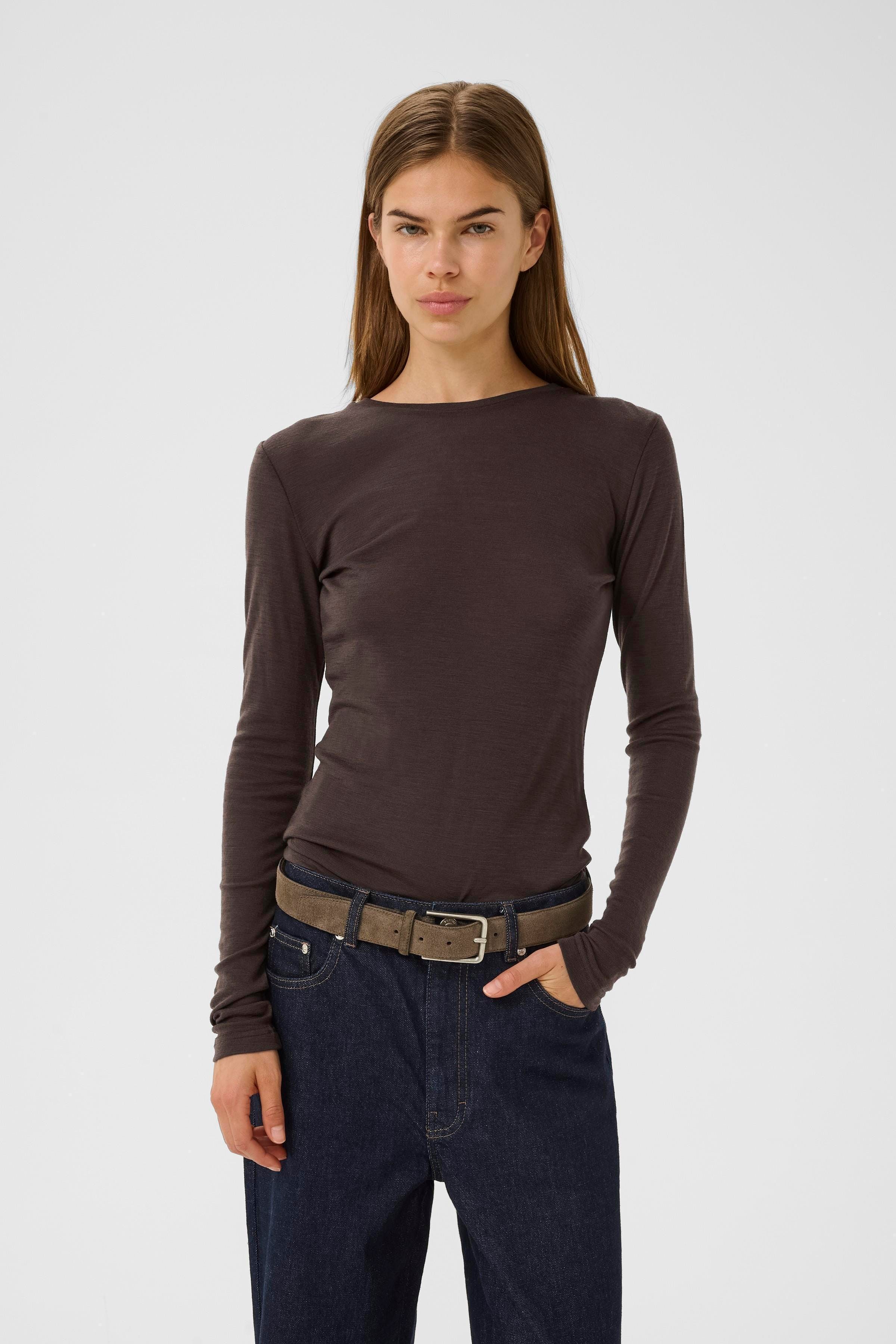 GZninia T-shirt LOOKBOOK FRONT 10910696-191106