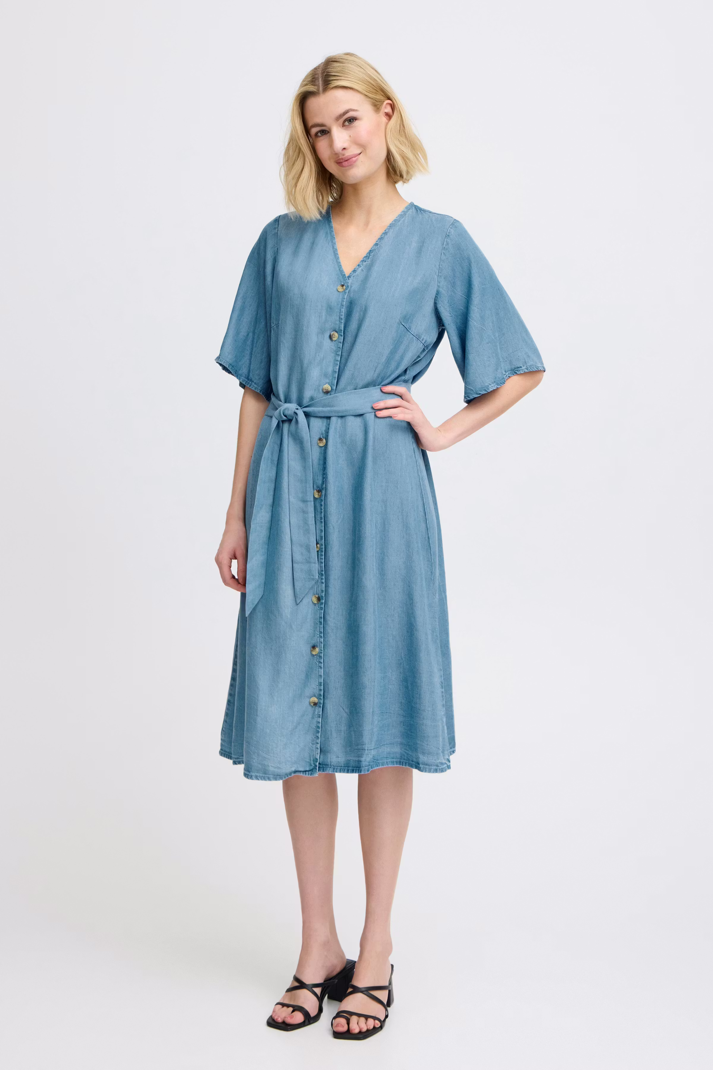 FREVELYN Kjole LOOKBOOK FRONT 20613858-200988