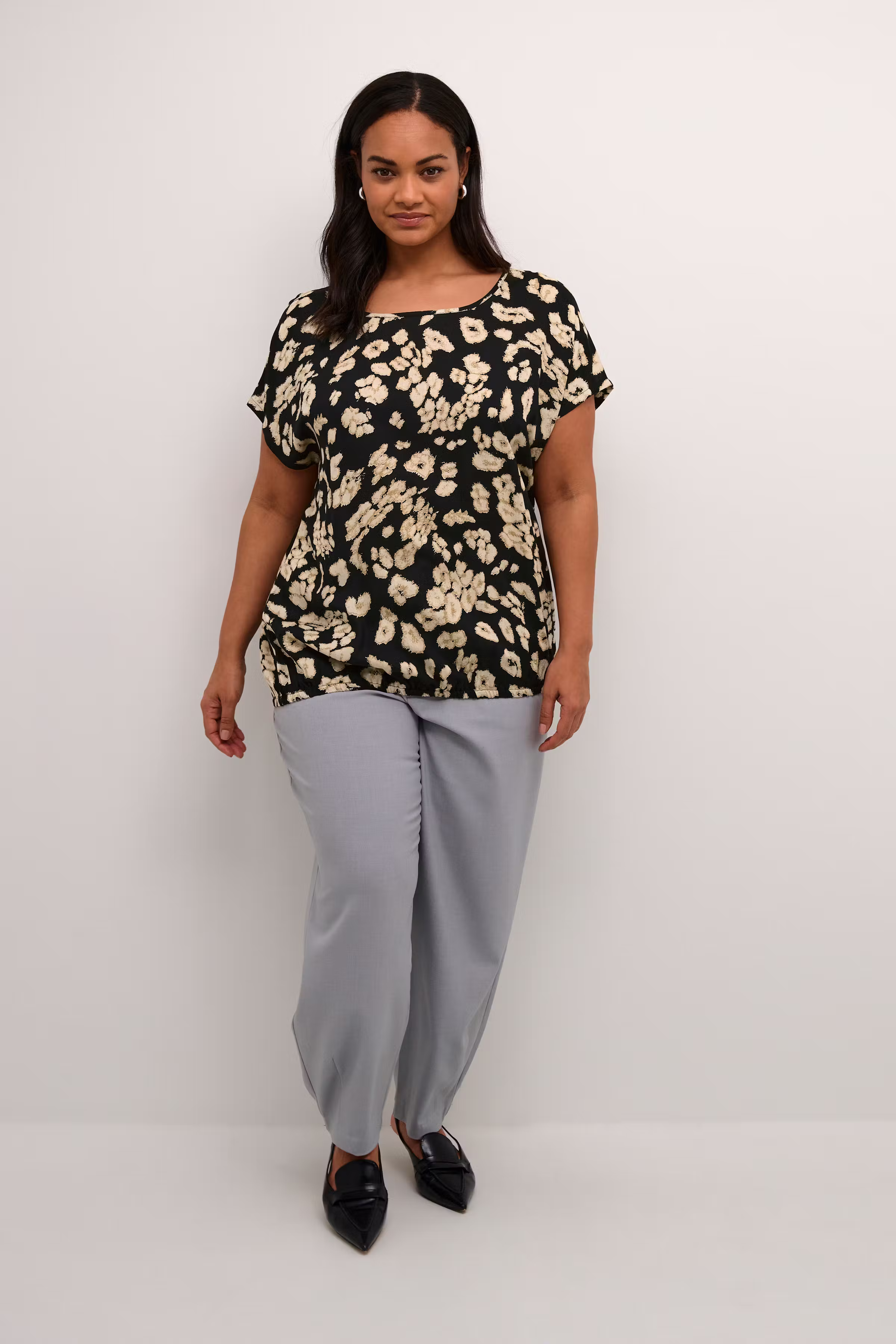 KCbella Bluse LOOKBOOK FRONT 10582488-106181