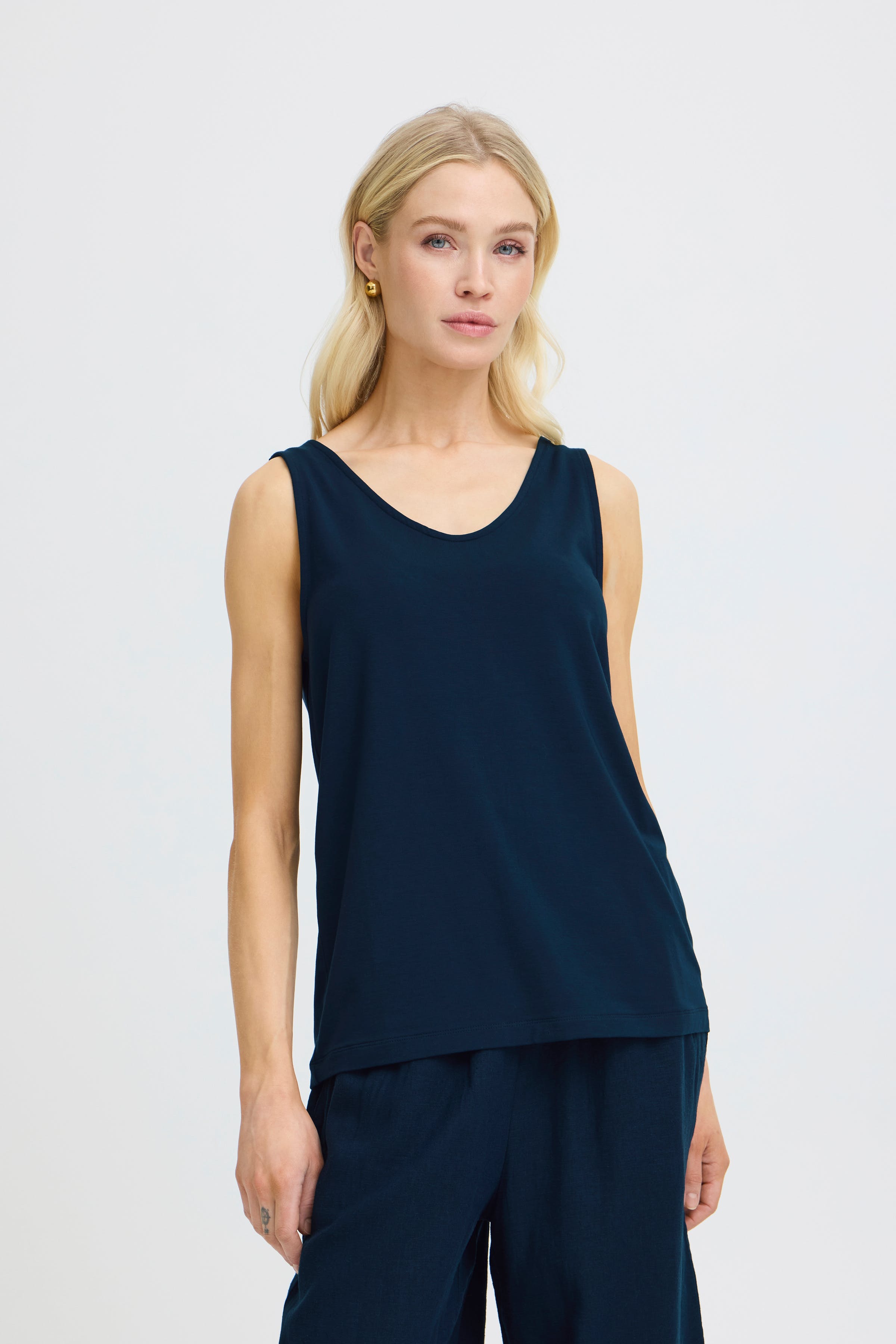 BYREXIMA Top LOOKBOOK FRONT 20806231-194020