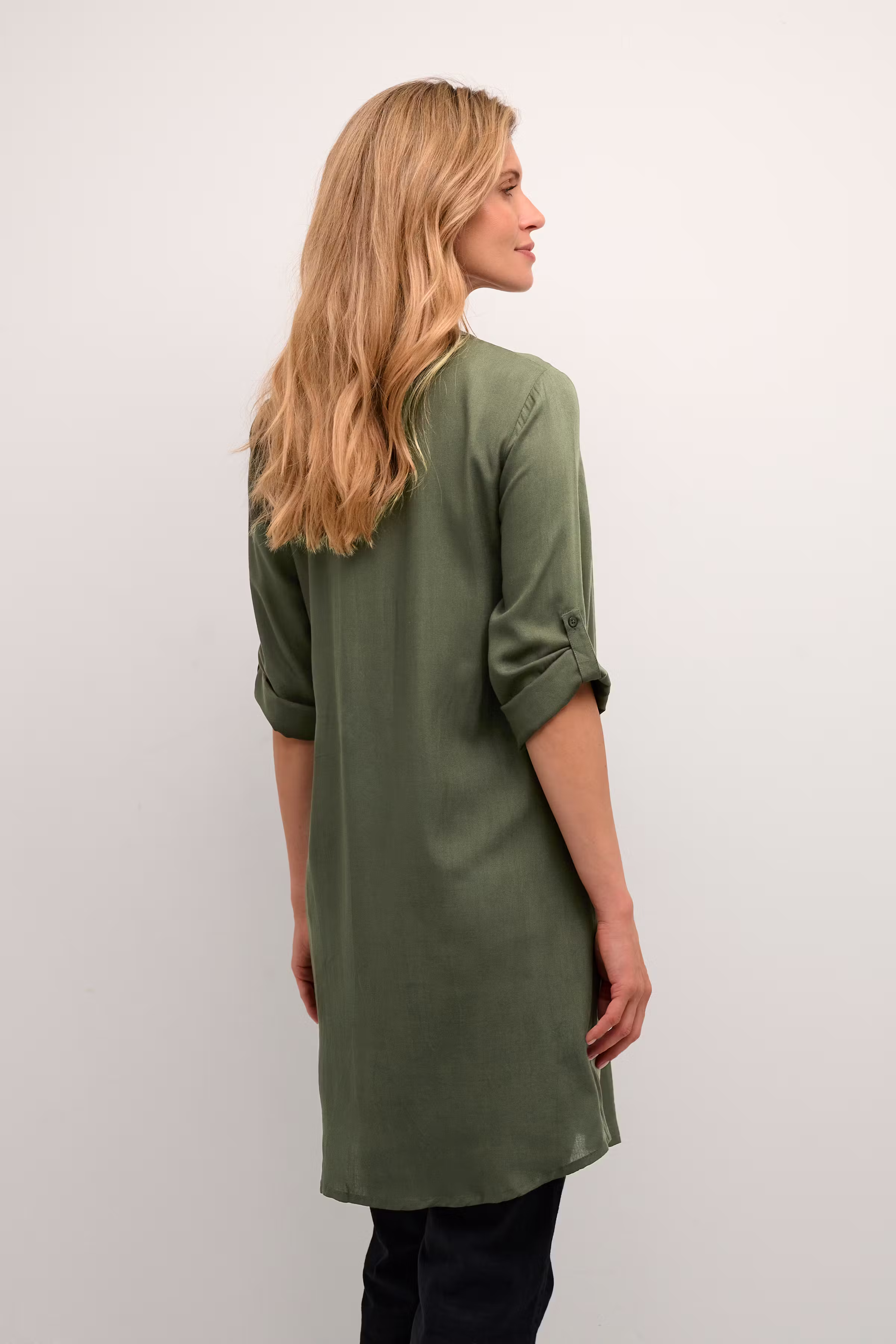 BPrilla Tunika LOOKBOOK BACK 10590607-190511B