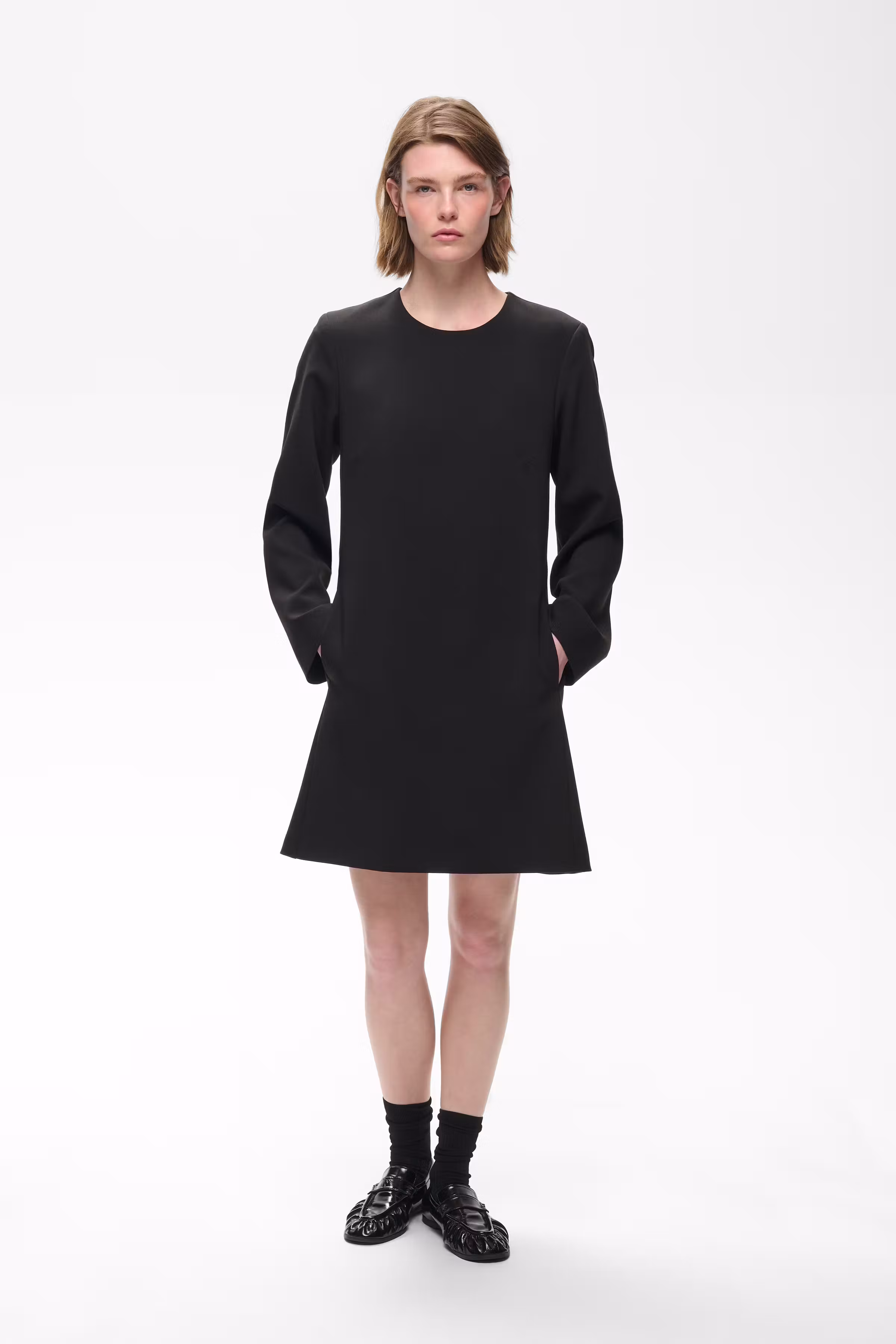 CASSIEHIW Kleid LOOKBOOK FRONT 30112903-194008