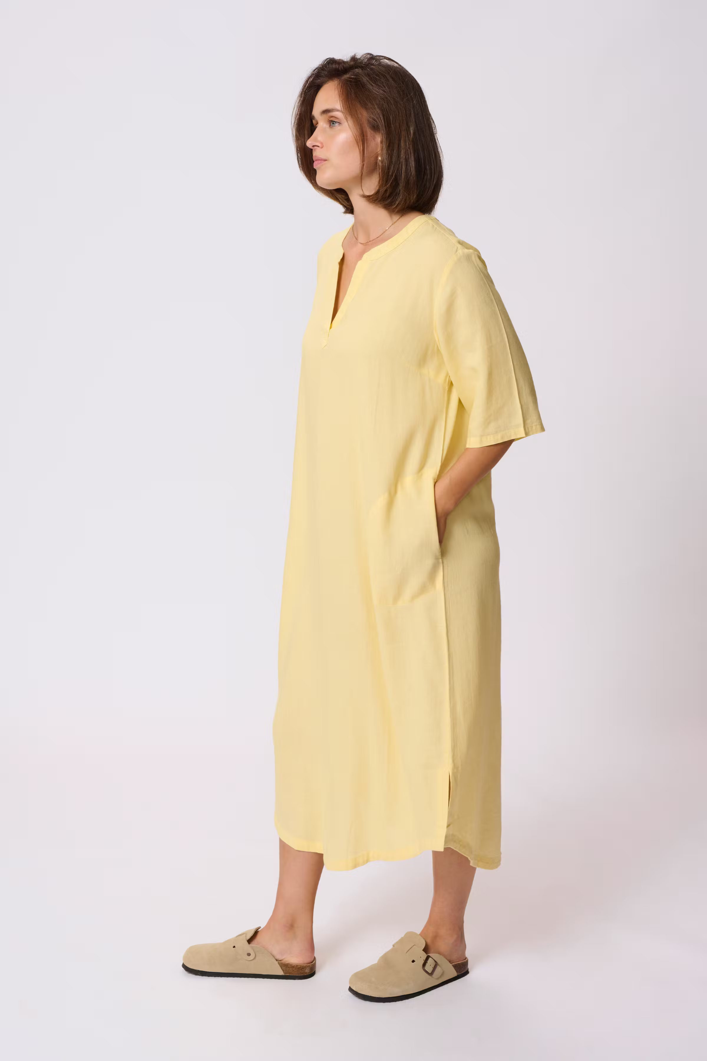 KAmilia Linen dress LOOKBOOK FRONT 10508312-130922