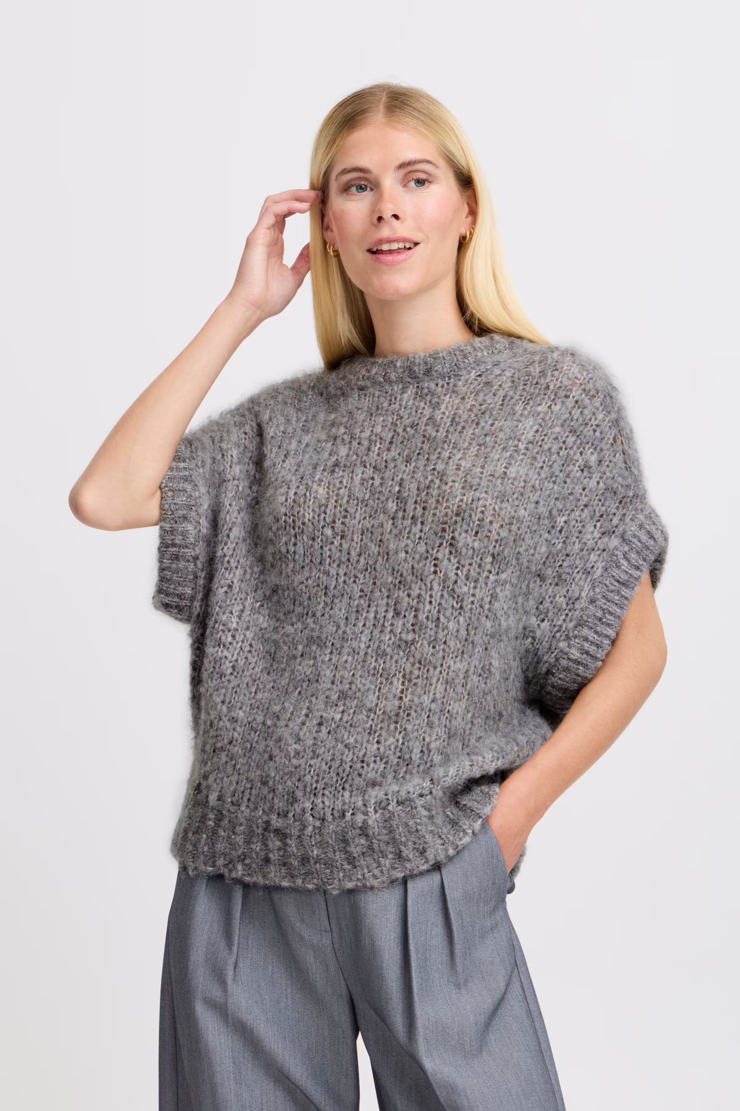 BYMETTA Pullover LOOKBOOK FRONT 20815641-200455