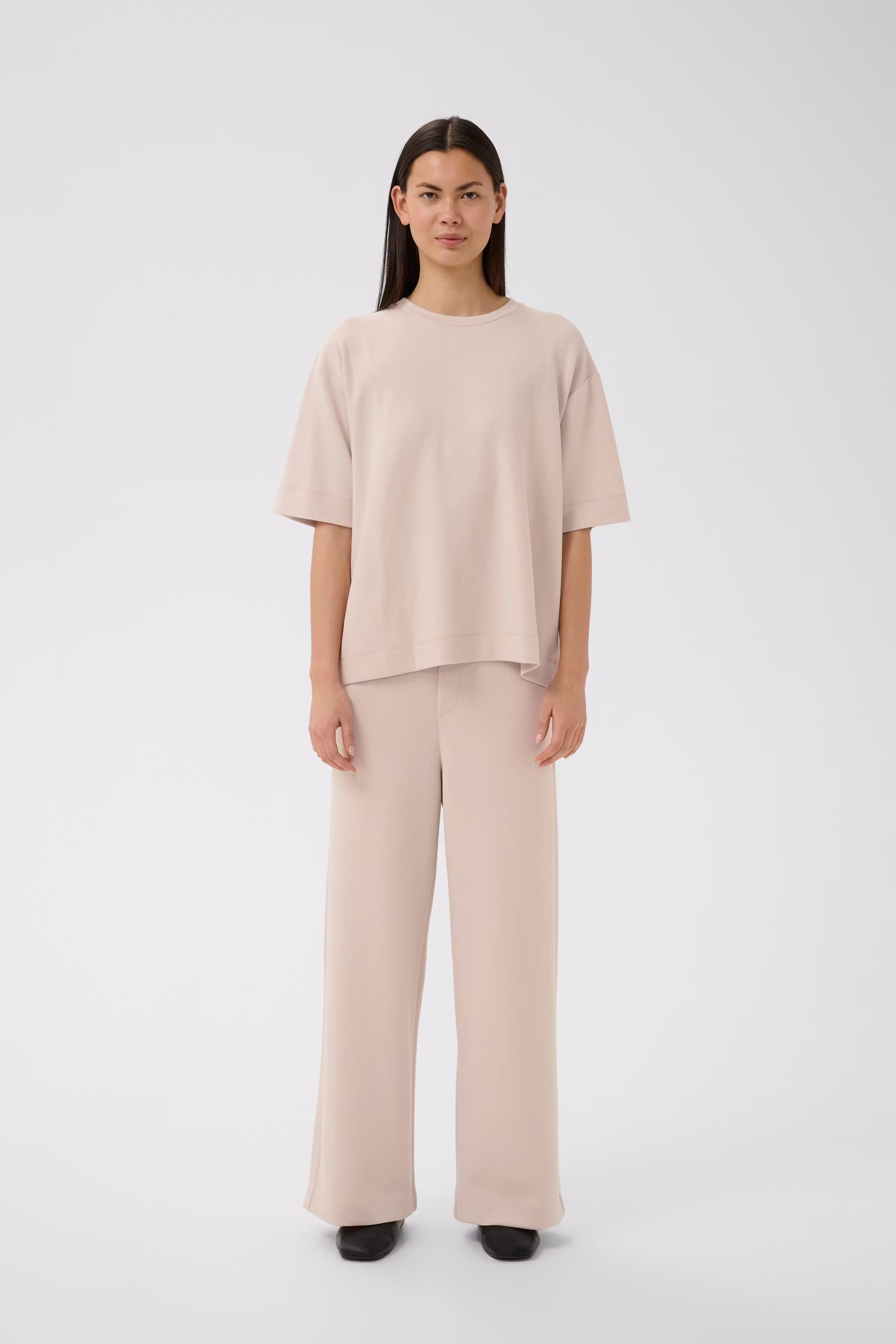 PannieIW Oversize T-shirt LOOKBOOK FRONT 30109225-130403