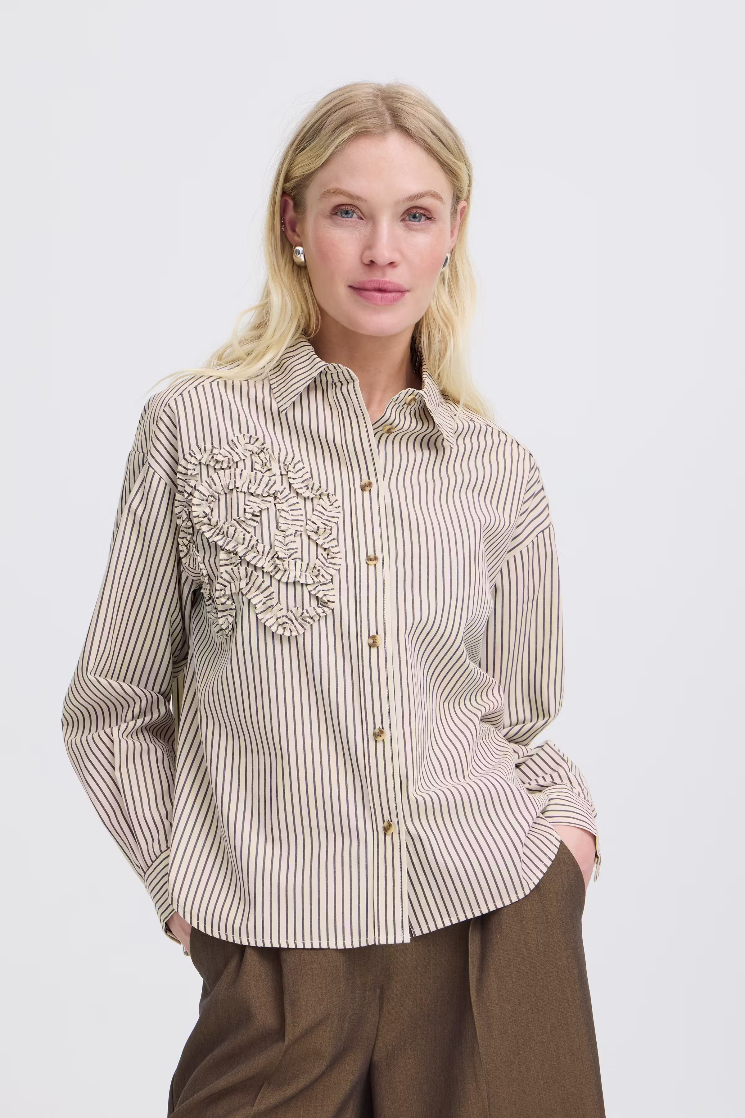 BYJESIO Shirt LOOKBOOK FRONT 20819225-900010949