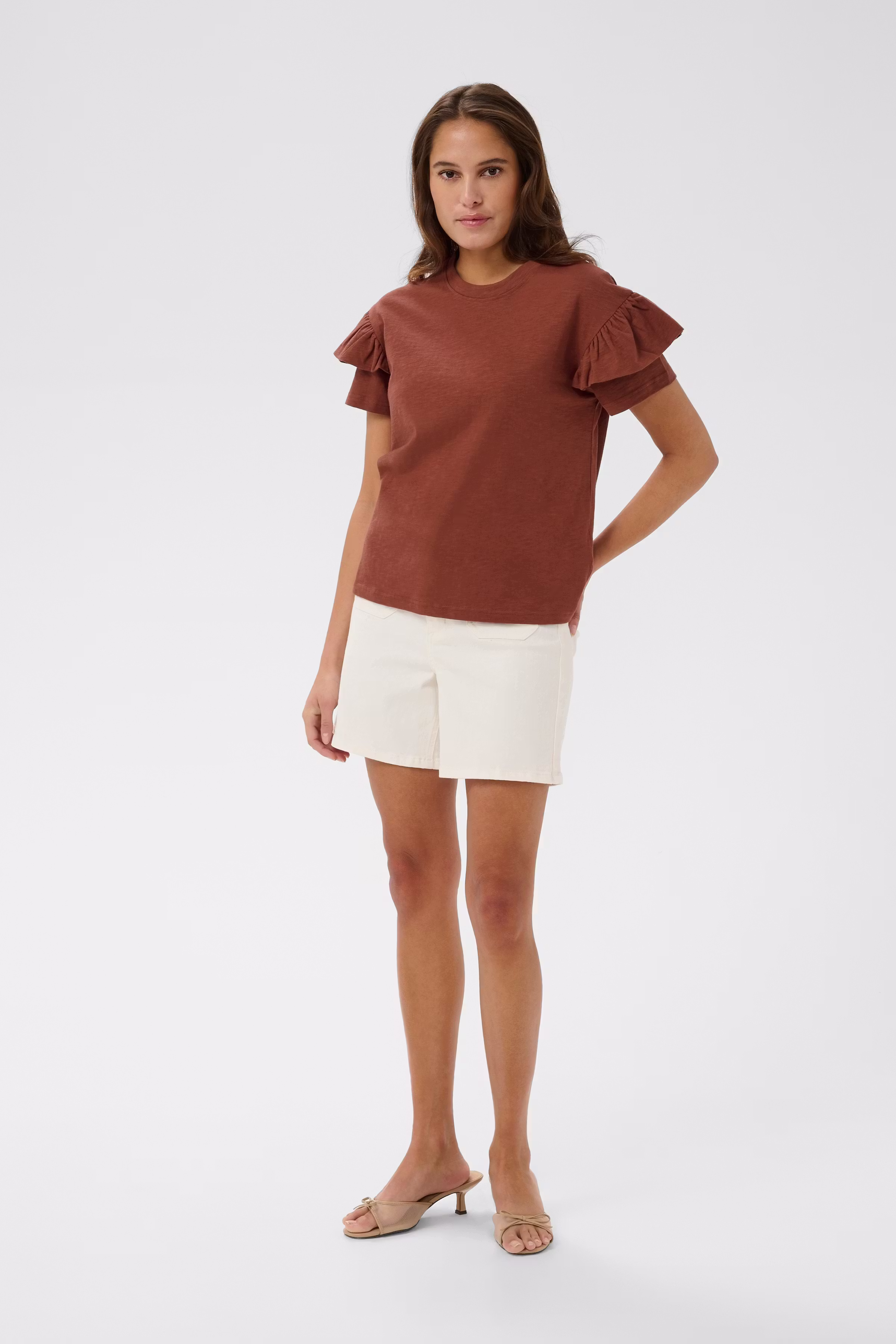 KAerin T-shirt LOOKBOOK FRONT 10511602-191334