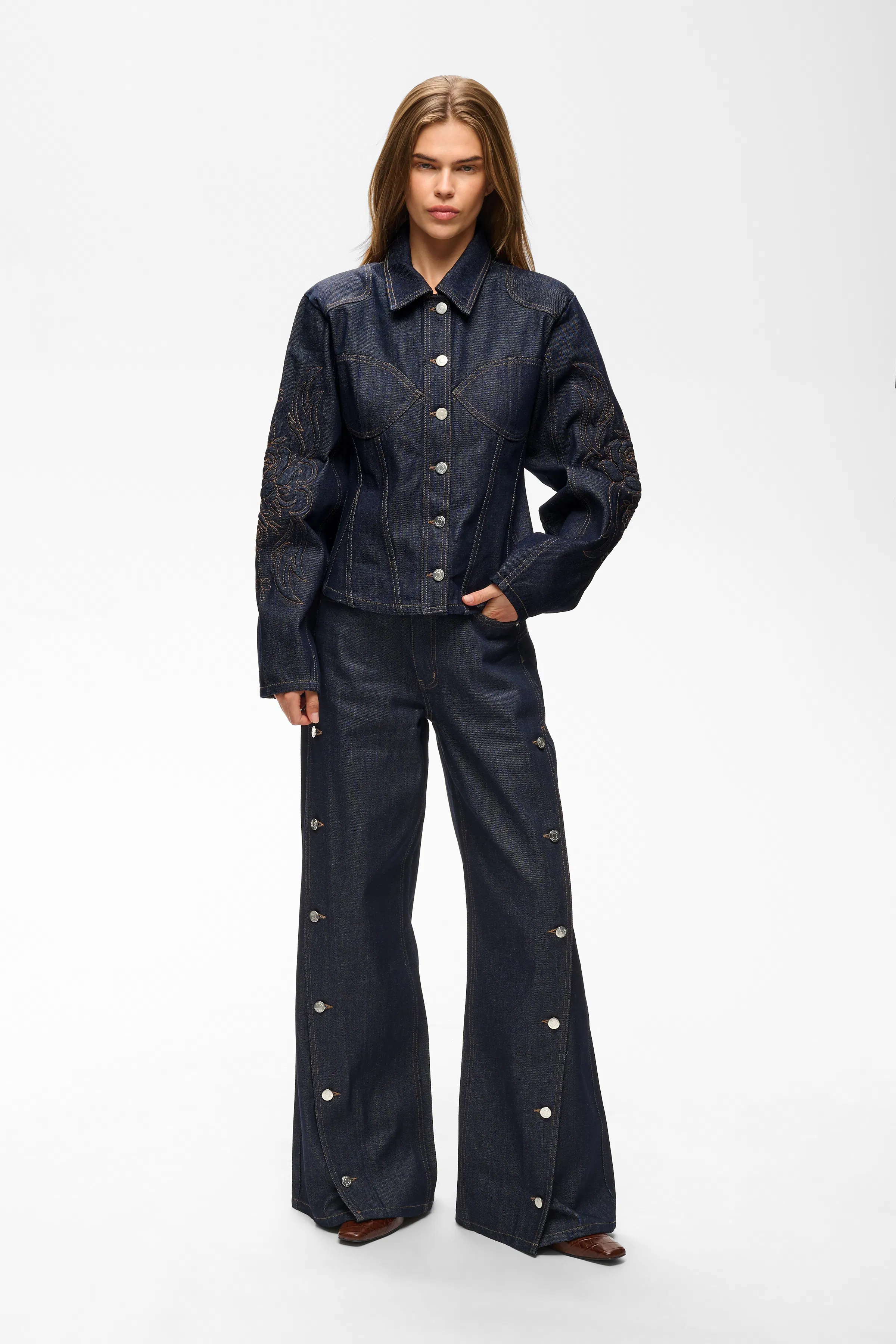 GZthenna Jeans LOOKBOOK FRONT 10911982-105699