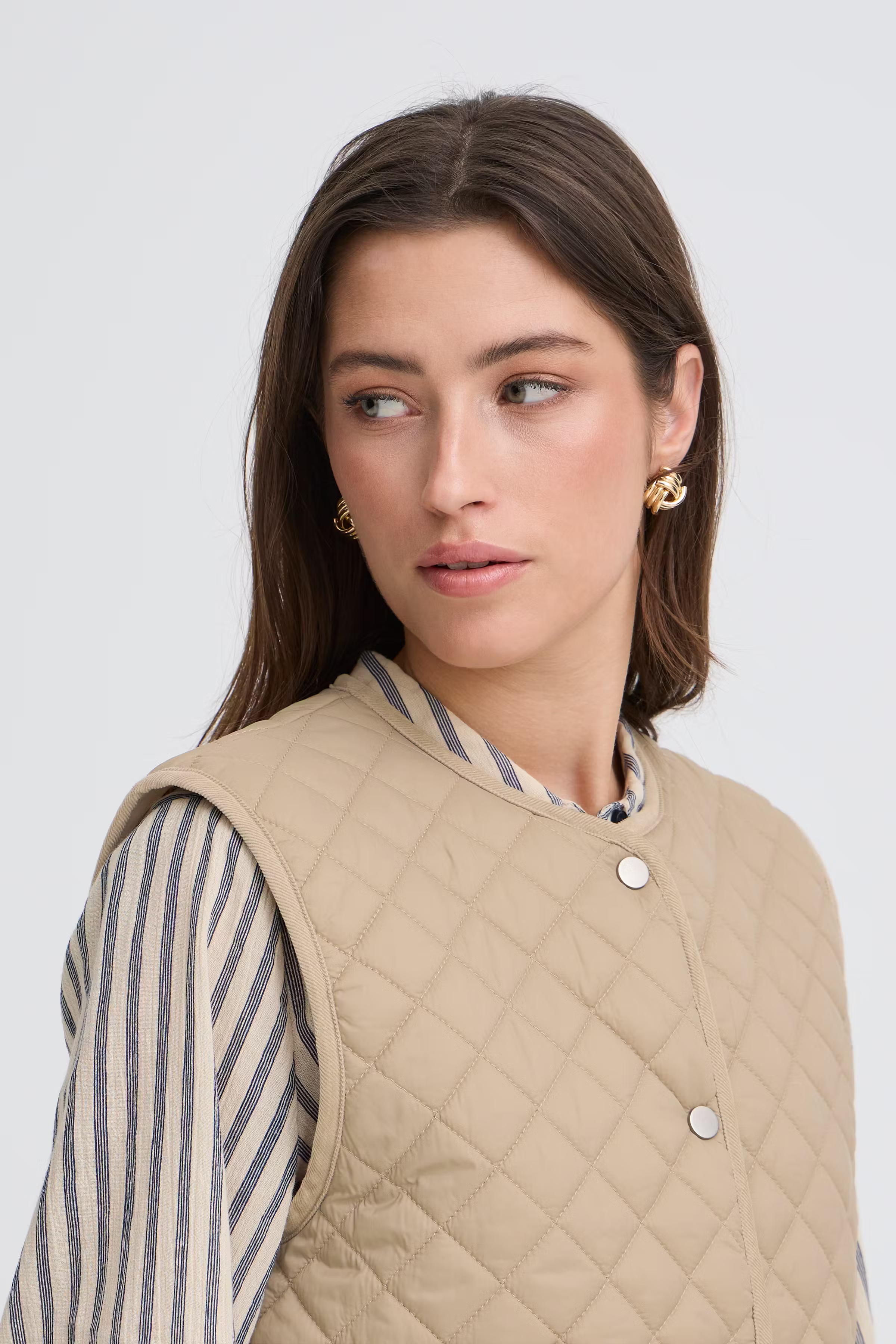 BYBERTA Väst ytterplagg LOOKBOOK DETAIL 20818517-171109