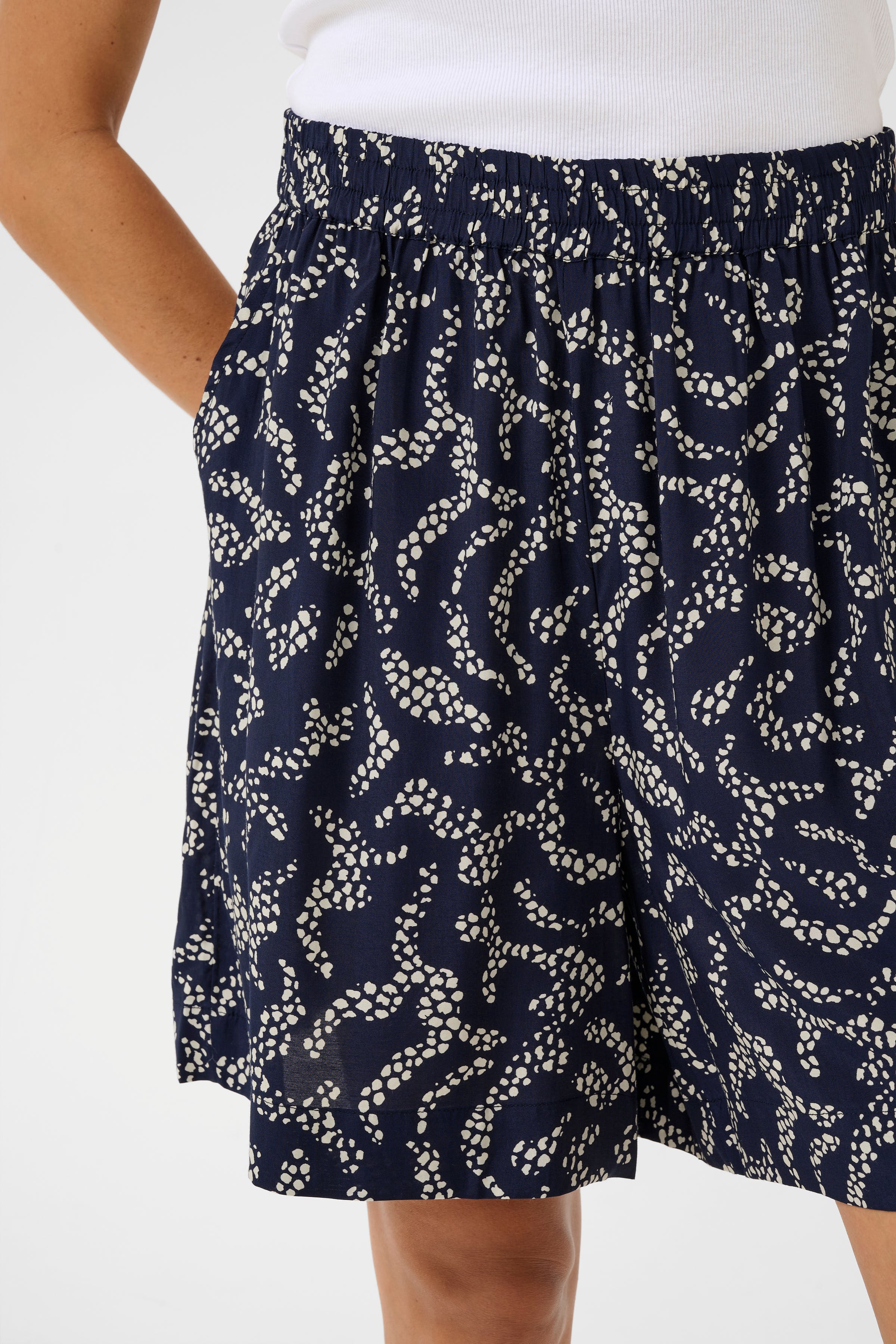 KAbarton Shorts LOOKBOOK DETAIL 10509915-107419