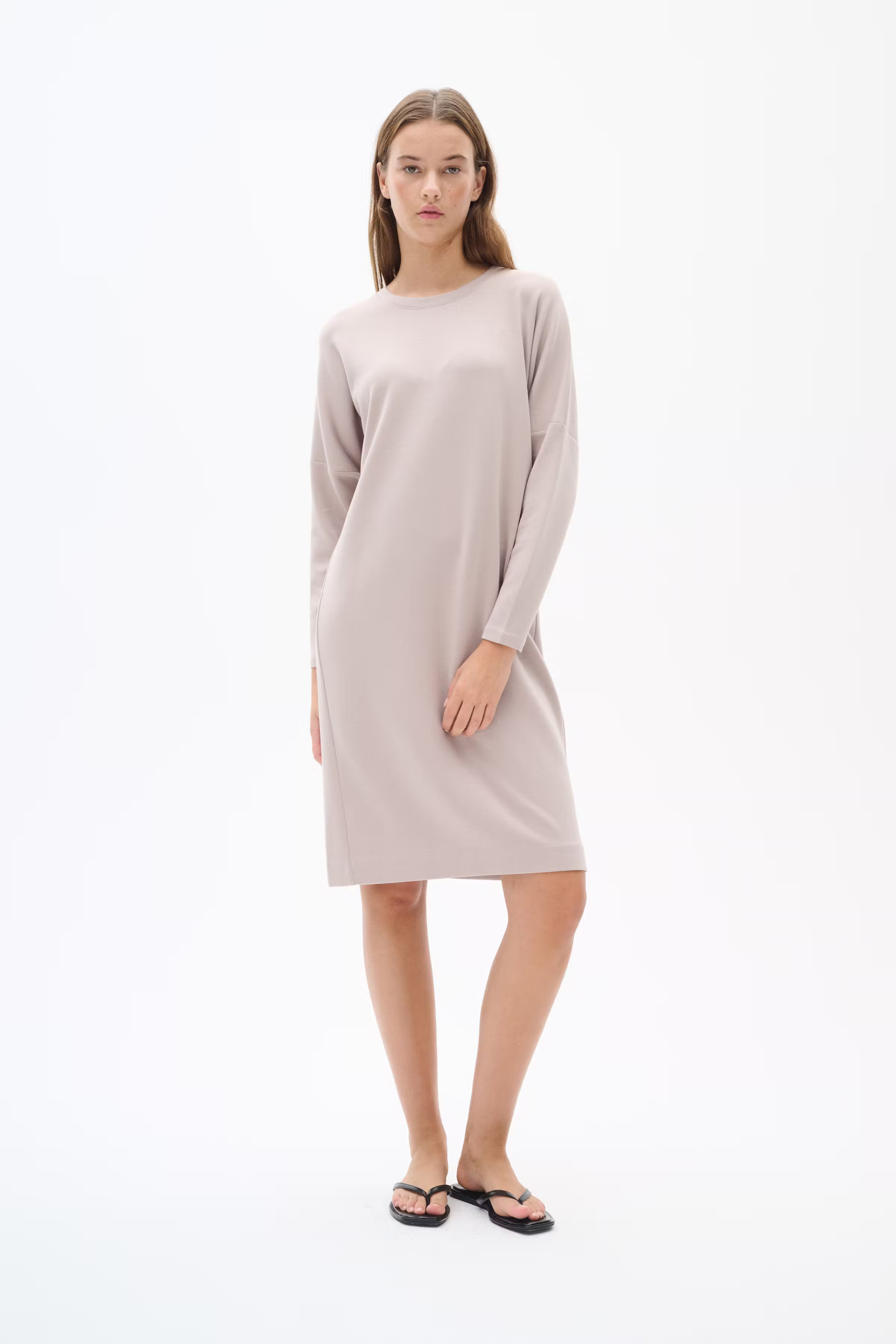 AnniehIW Jurk LOOKBOOK FRONT 30110496-161406