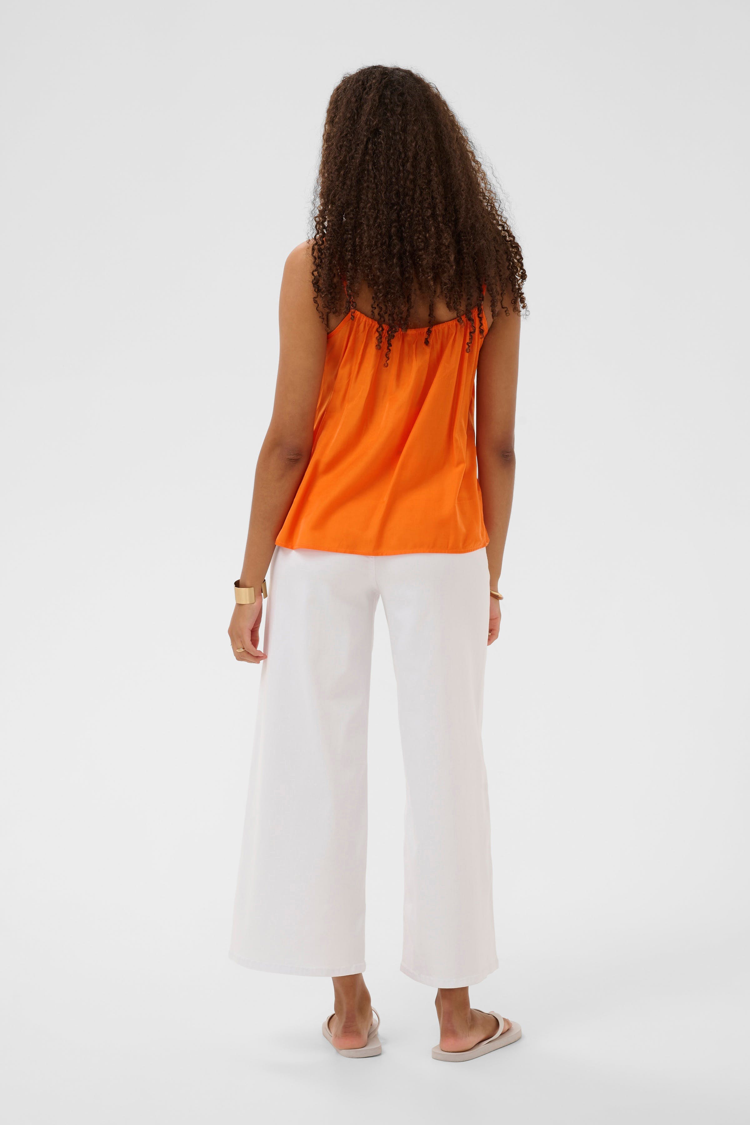 CRAnna Top LOOKBOOK BACK 10611224-171360
