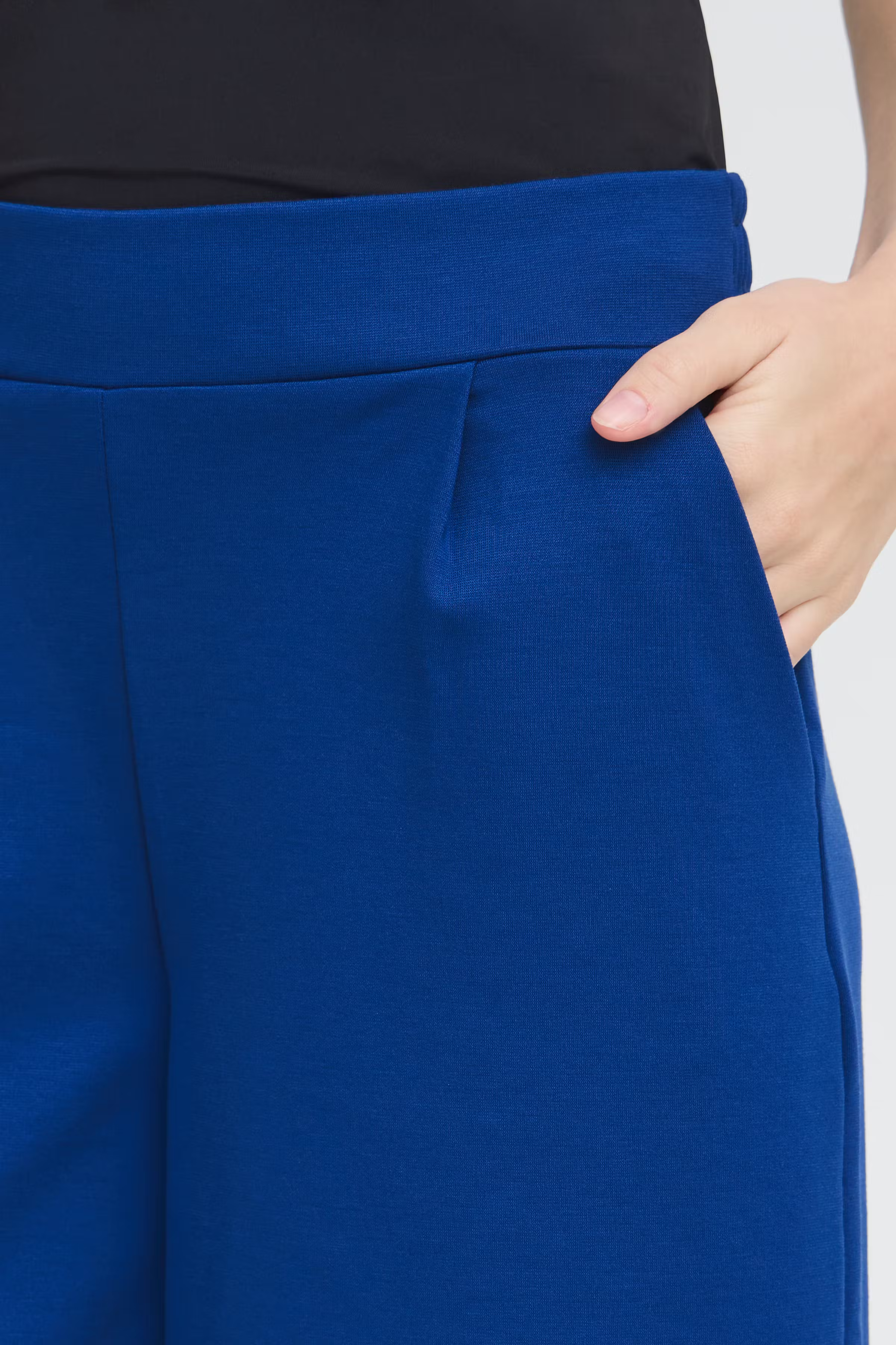 IHKATE Trousers LOOKBOOK DETAIL 20116301-193953