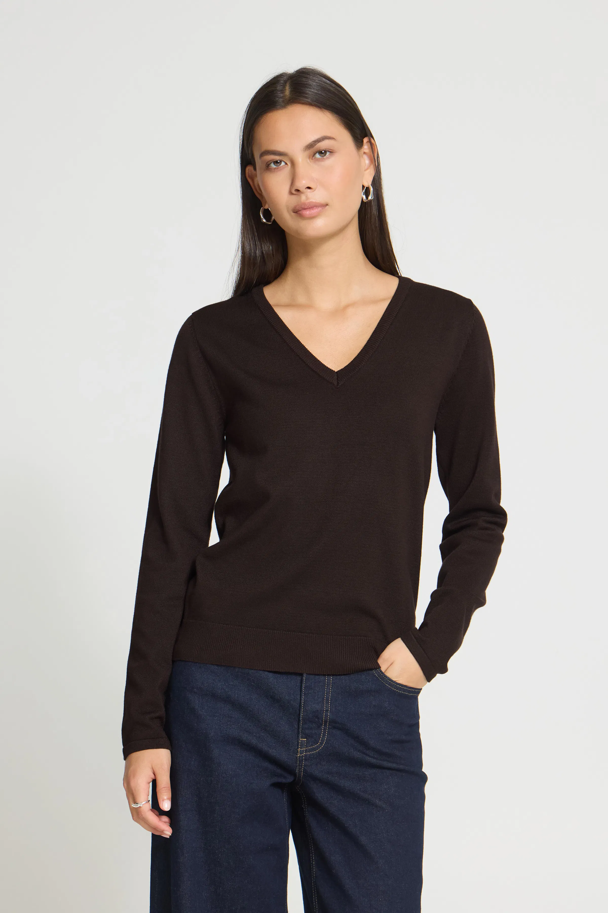 IHLULS V-Neck Pullover LOOKBOOK FRONT 20125815-191109