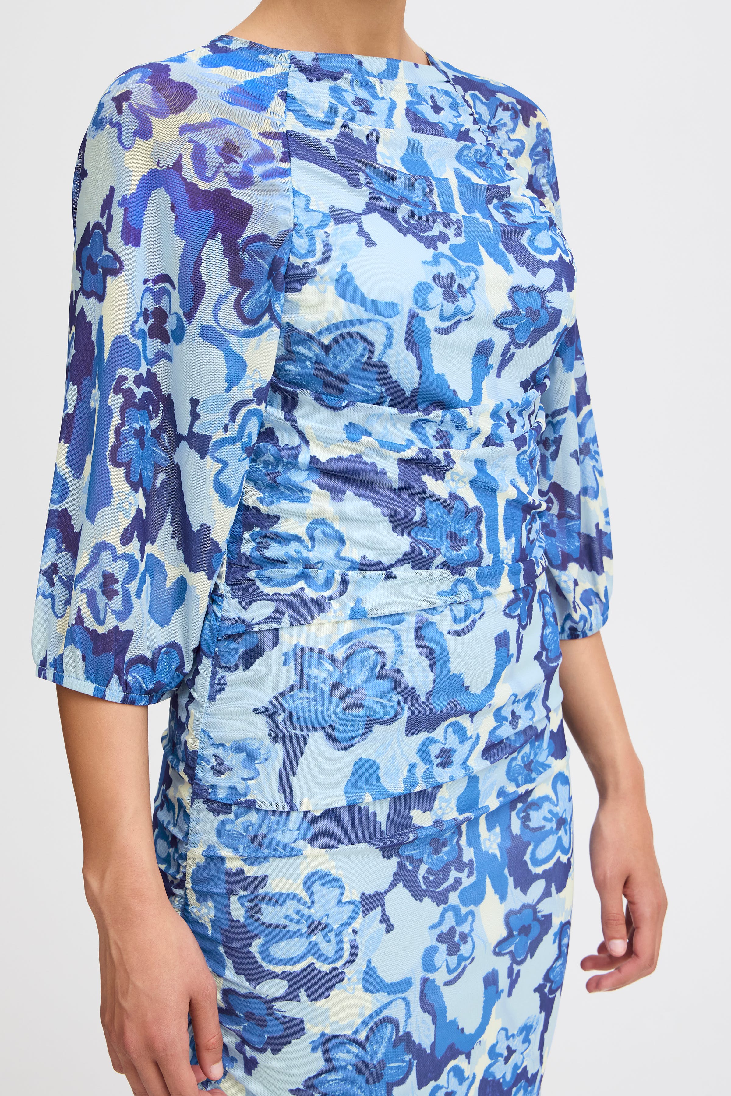 IHODESSY Kleid LOOKBOOK DETAIL 20121907-203771