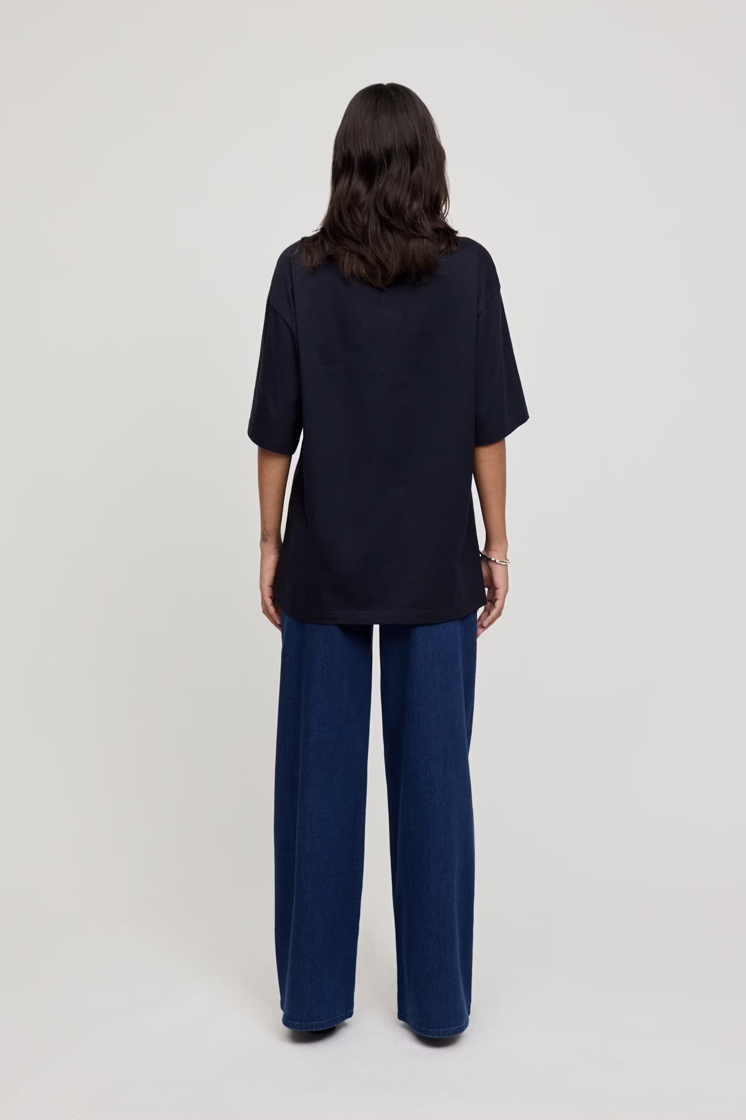 KYLA T-shirt LOOKBOOK BACK 30600547-BL900