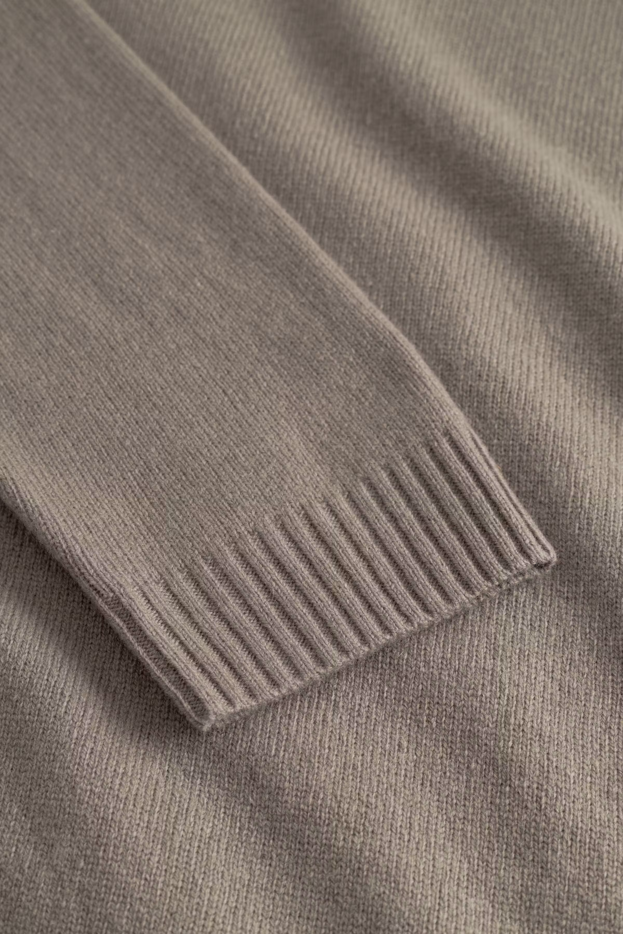 WWTay Lambswool Pullover PACK DETAIL 30251382-170619