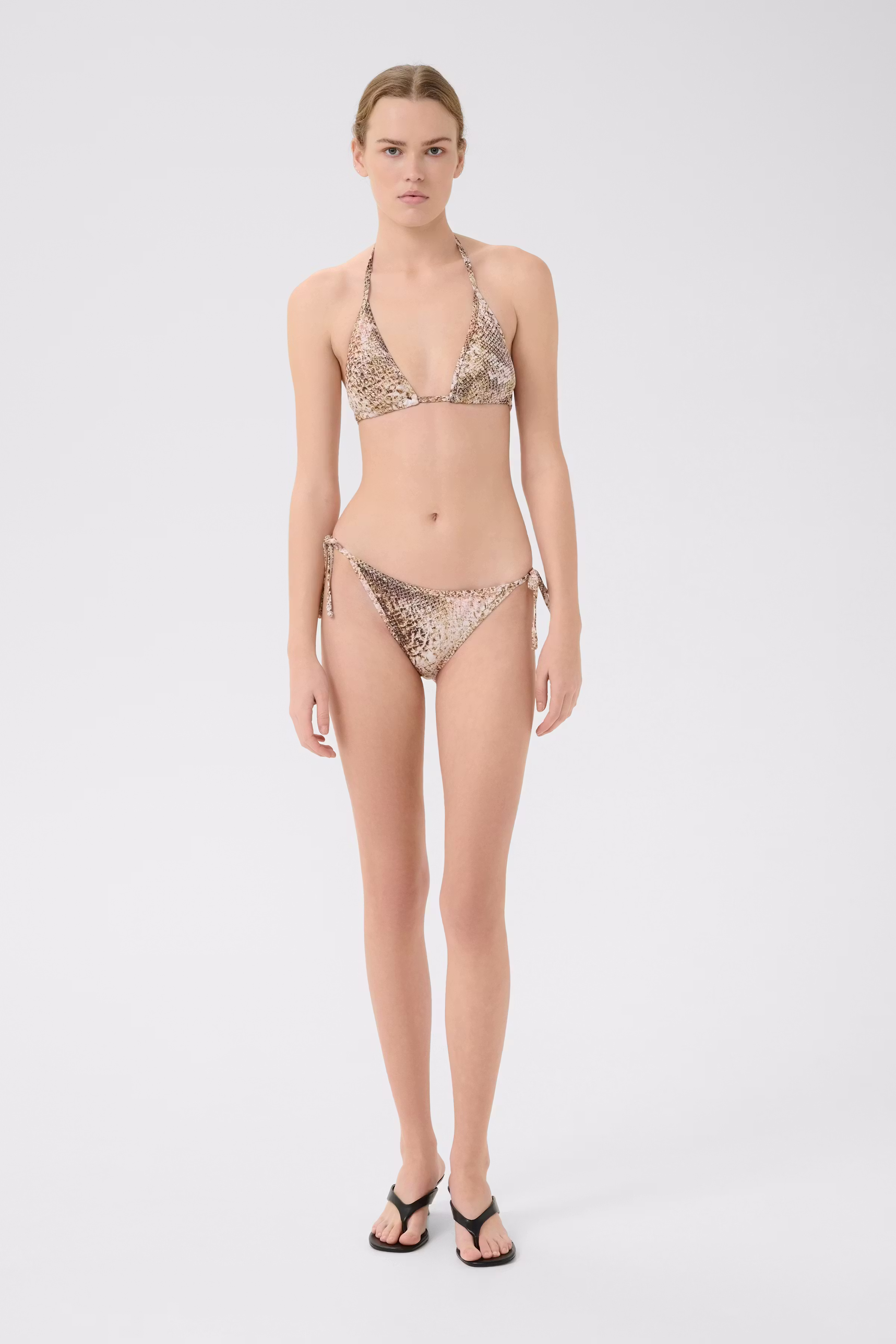 GZsage Swim wear LOOKBOOK FRONT 10910106-107549