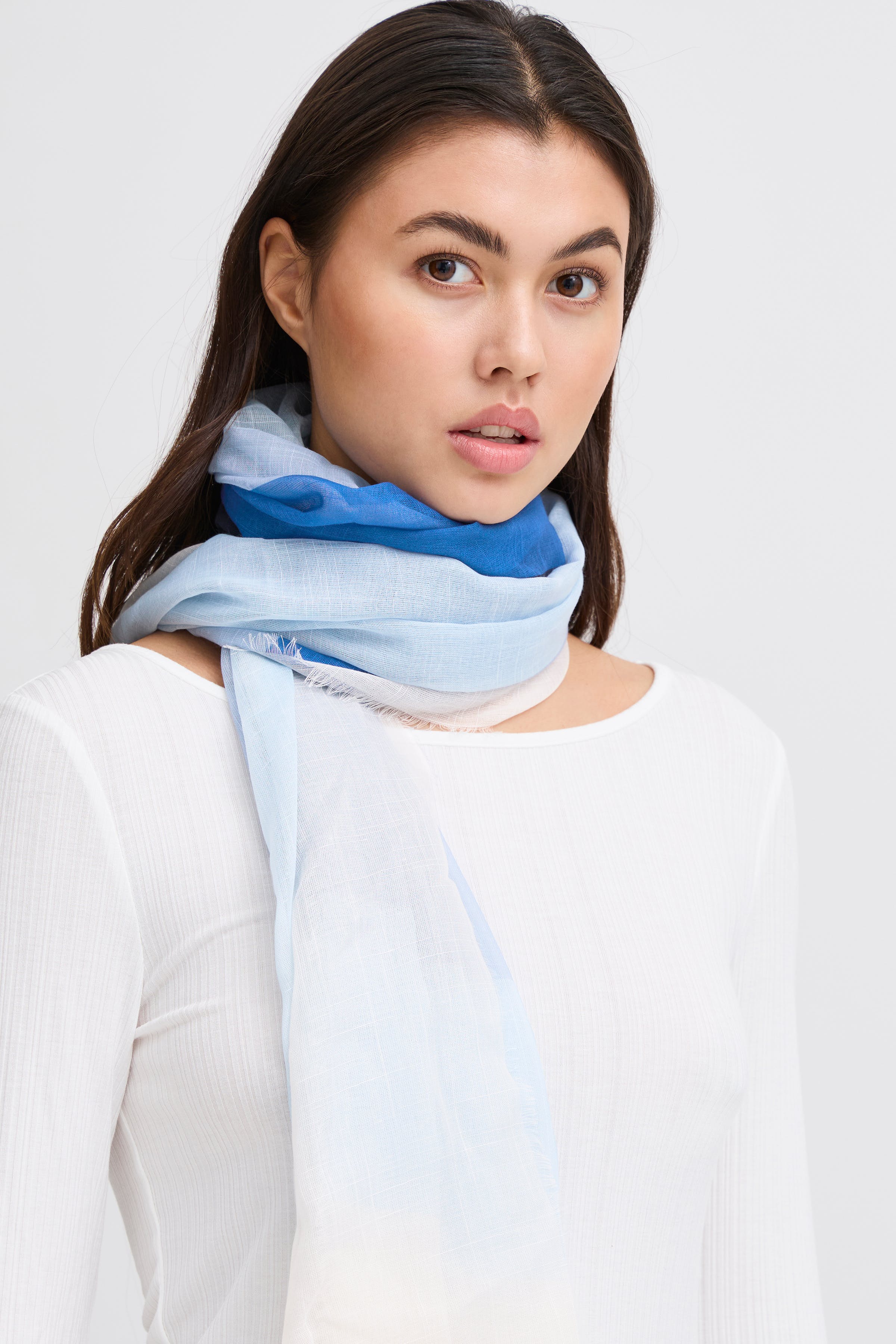 IARHEA Skjerf LOOKBOOK DETAIL 20122731-193933